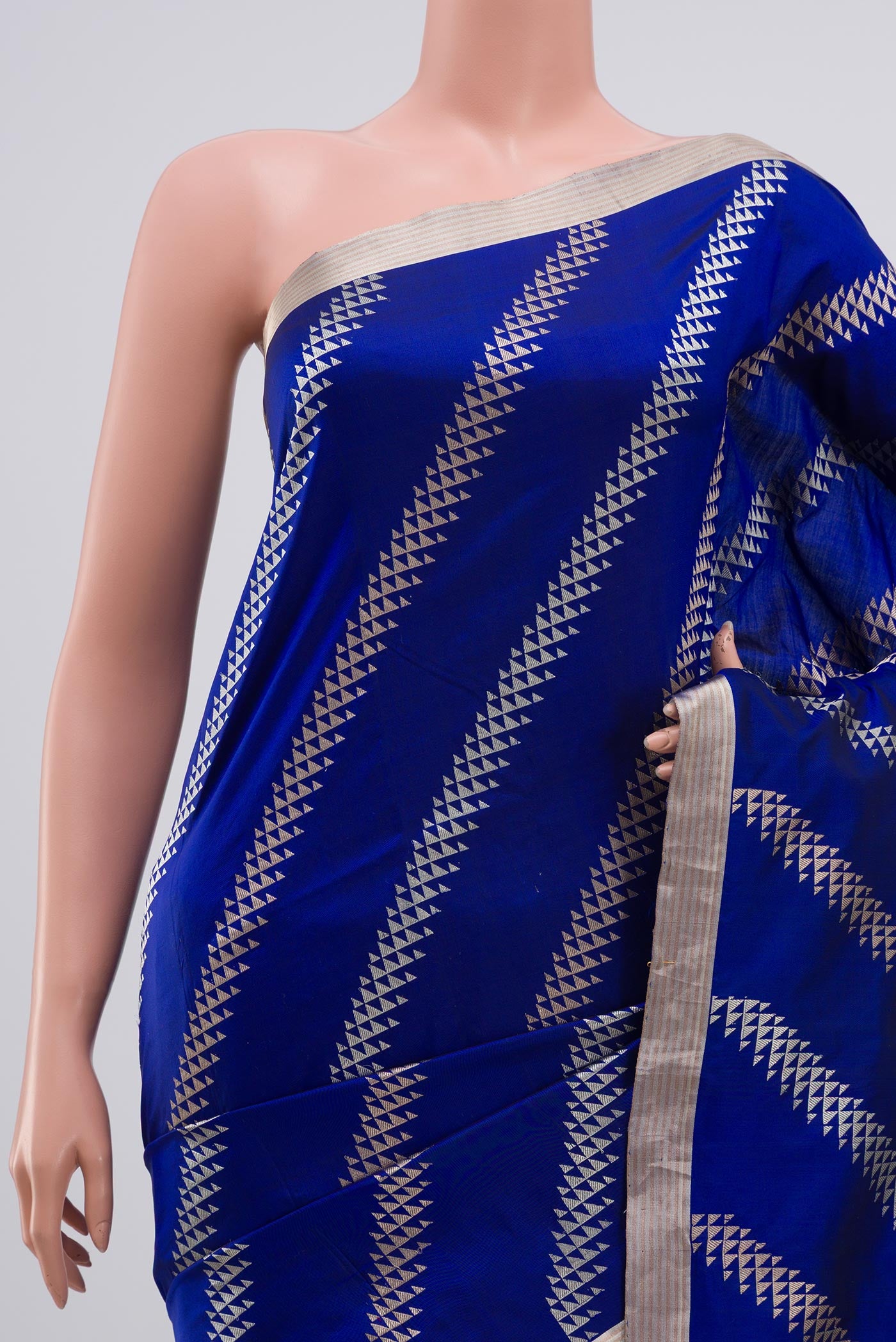 Border image of Blue Banarasi Katan Silk Saree with Fancy on the body and Thin Zari Line. 