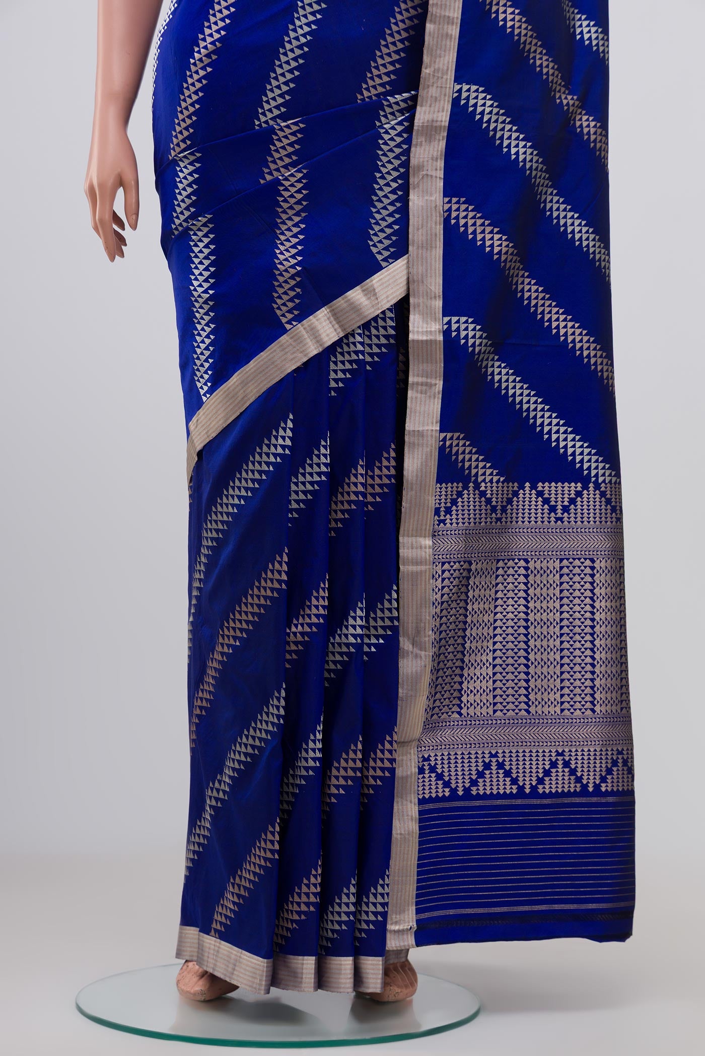Pleats and pallu of Blue Banarasi Katan Silk Saree with Fancy on the body and Thin Zari Line. 