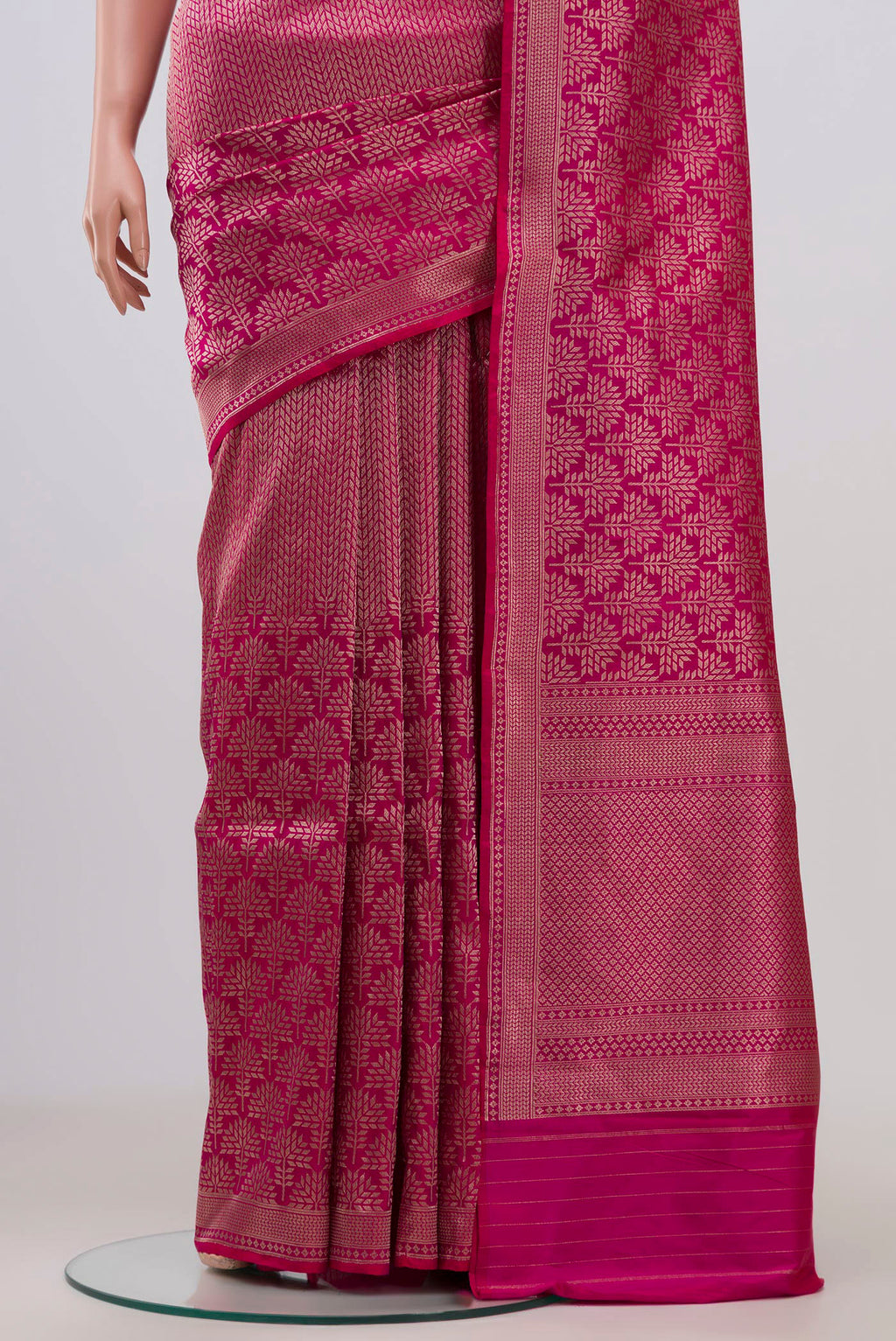Pleats and pallu of Rani Pink Banarasi Katan Silk Saree with Zari Brocade on the body and Zari Border. 