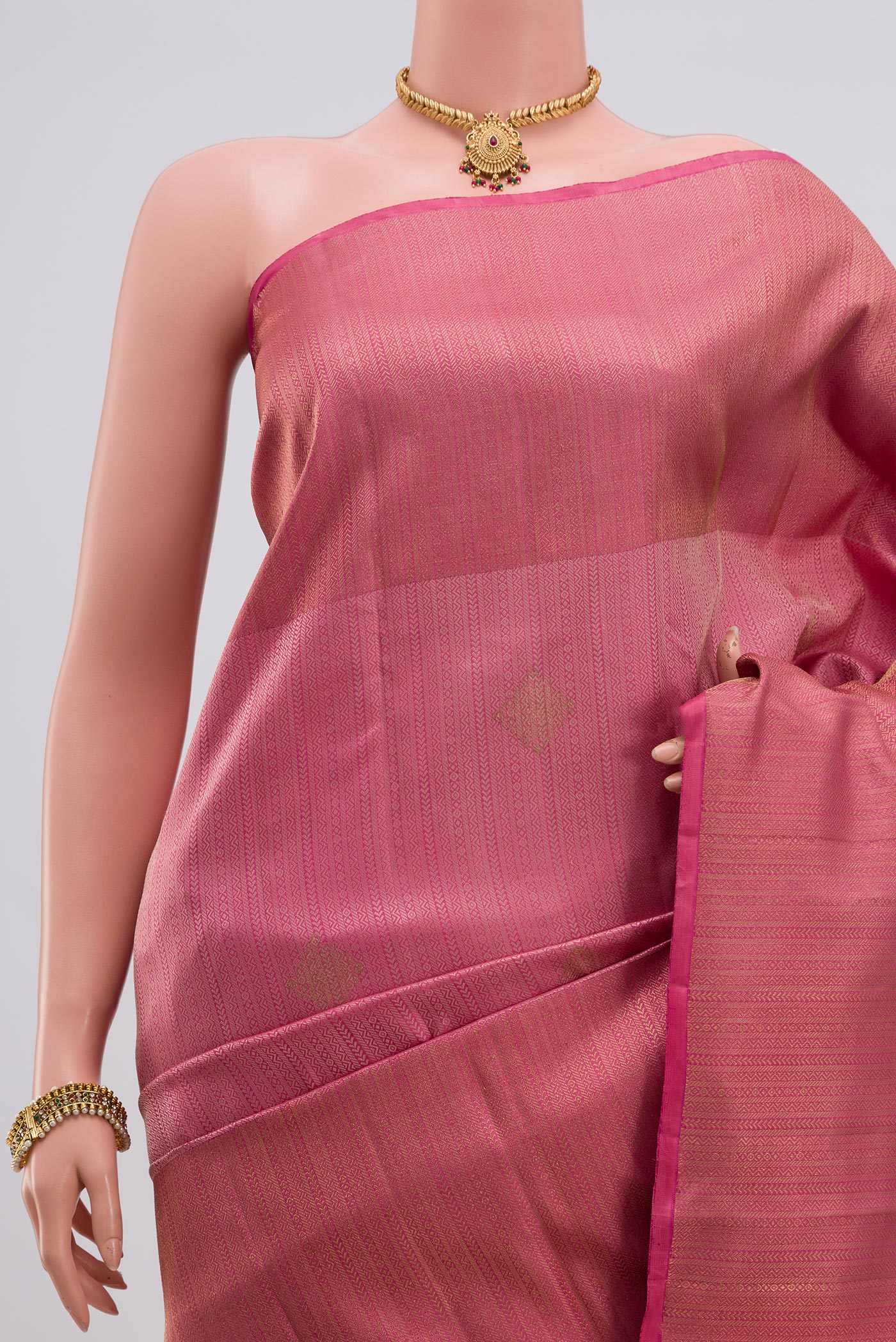 Border image of Pure Silk Pure Zari Pink Kanjivaram Saree with Jacquard With Zari Butta on the body and Zari Border. 