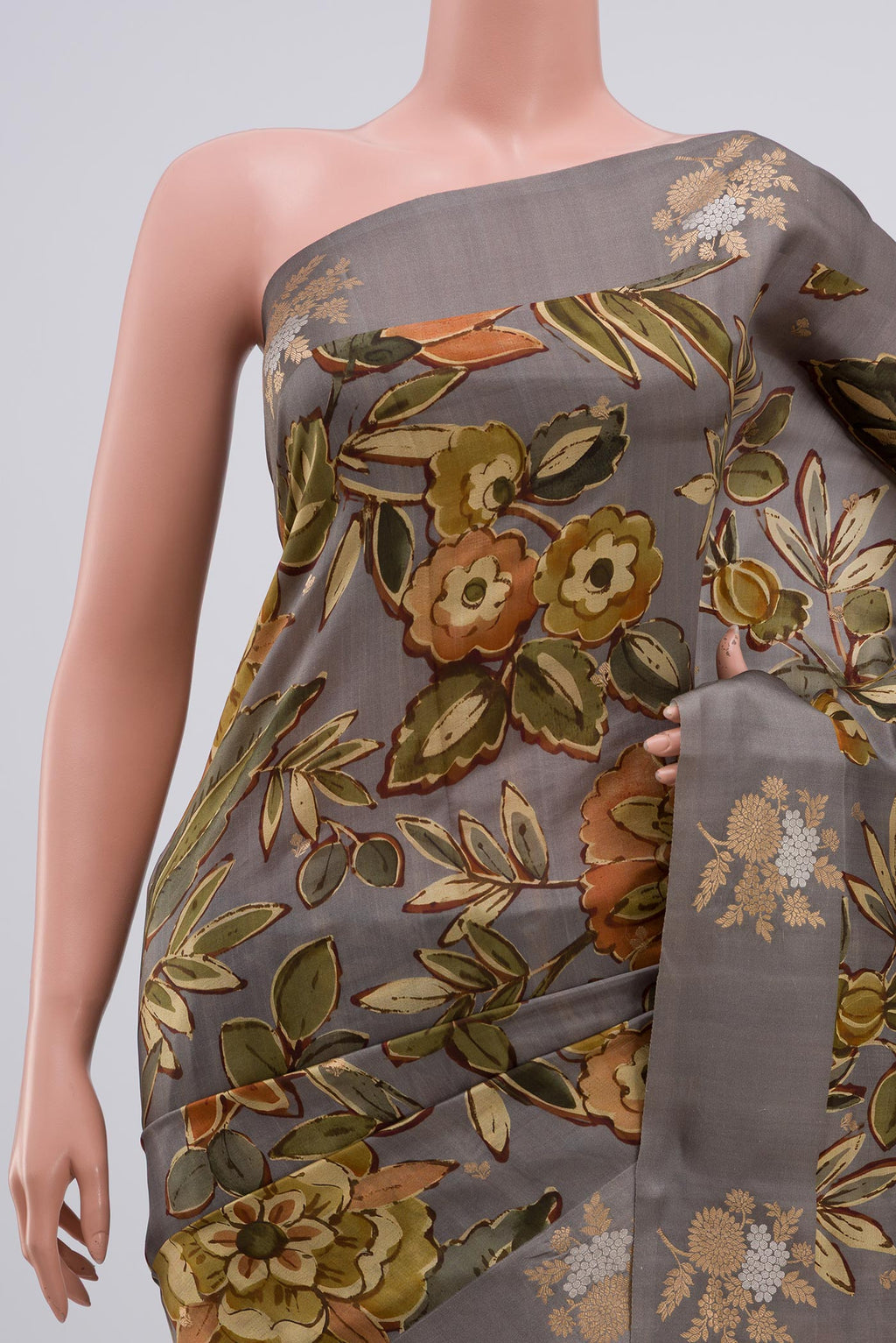 Border image of Grey Banarasi Saree with Fancy on the body and Fancy Border. 