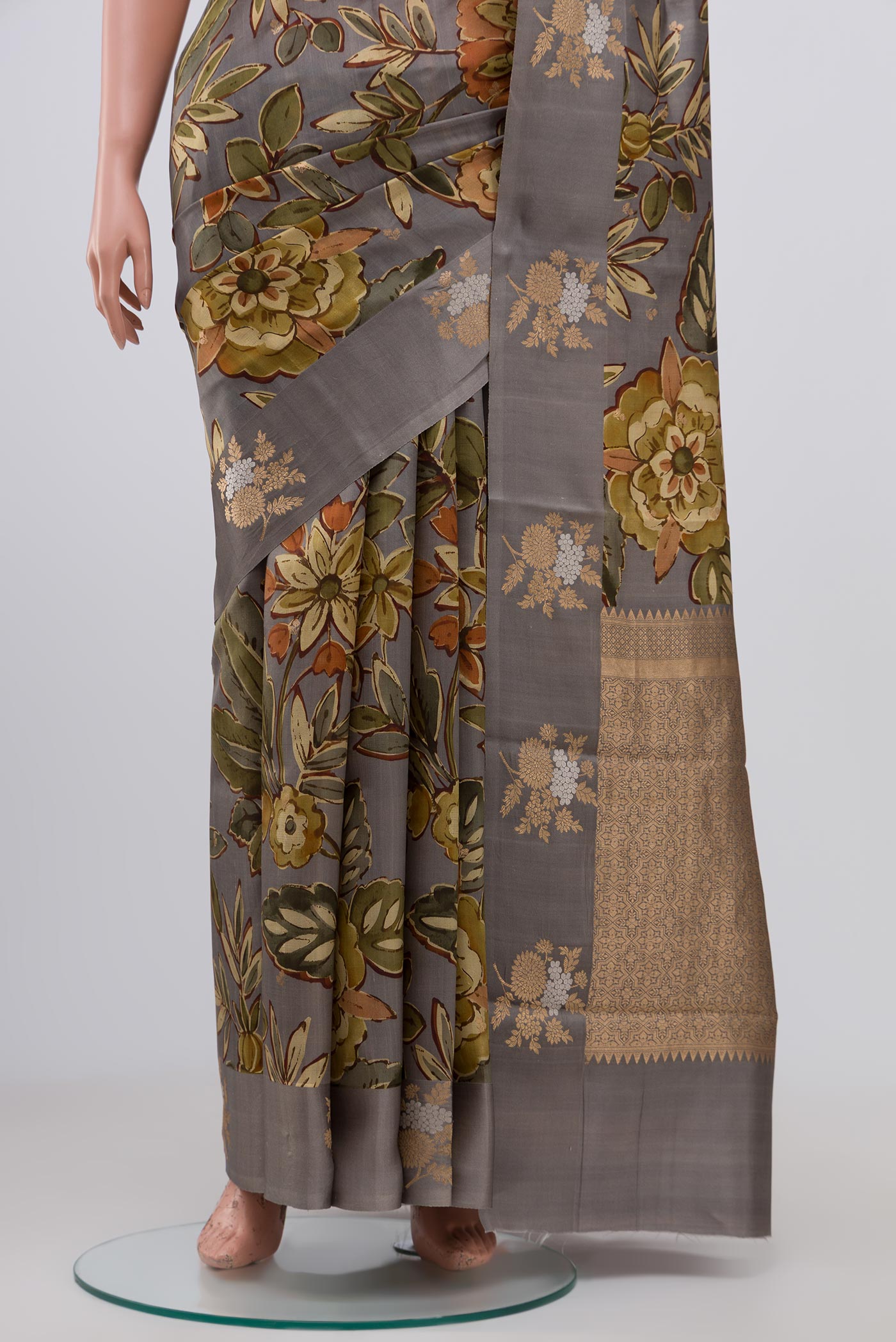 Pleats and pallu of Grey Banarasi Saree with Fancy on the body and Fancy Border. 