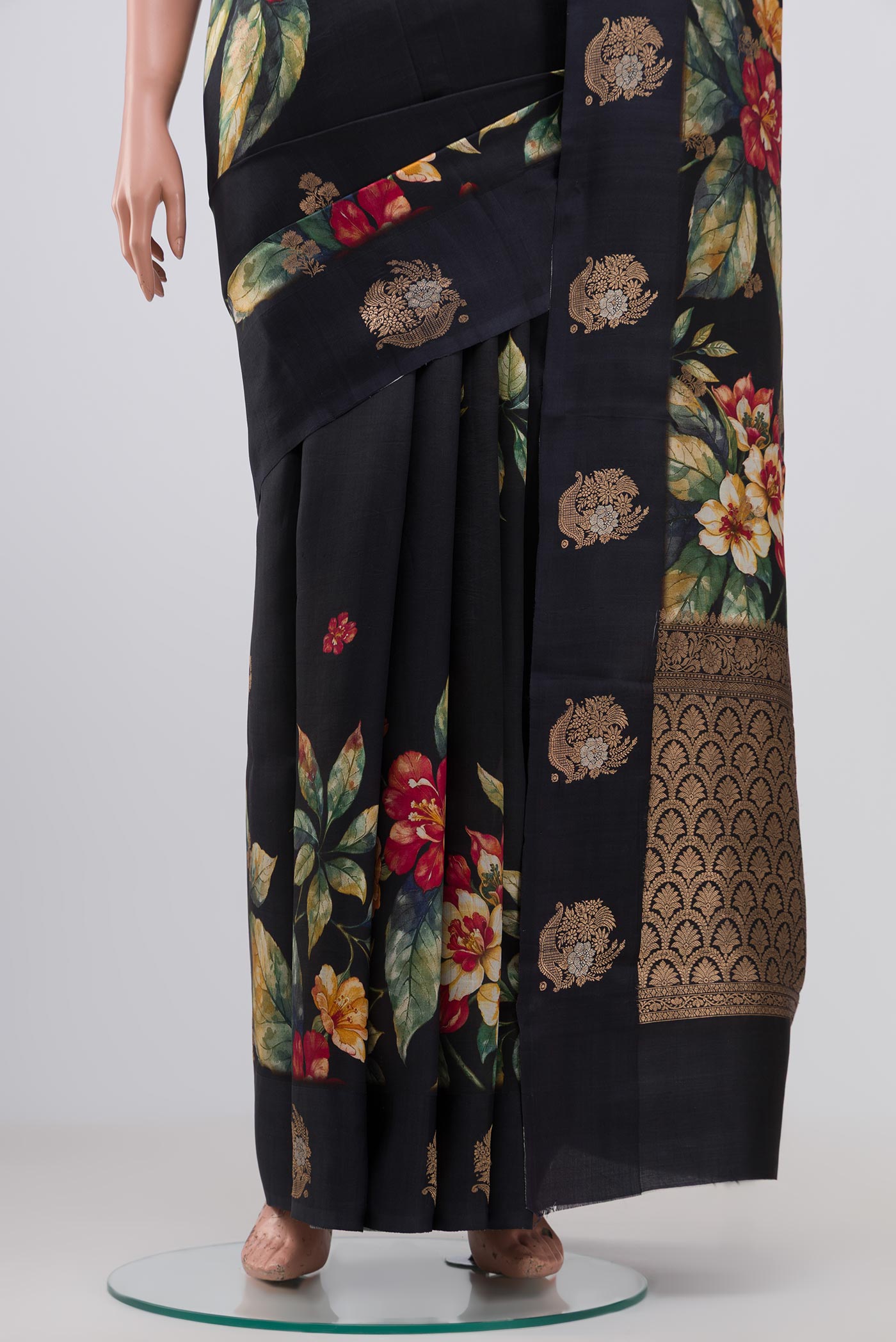 Pleats and pallu of Black Banarasi Saree with Fancy on the body and Fancy Border. 