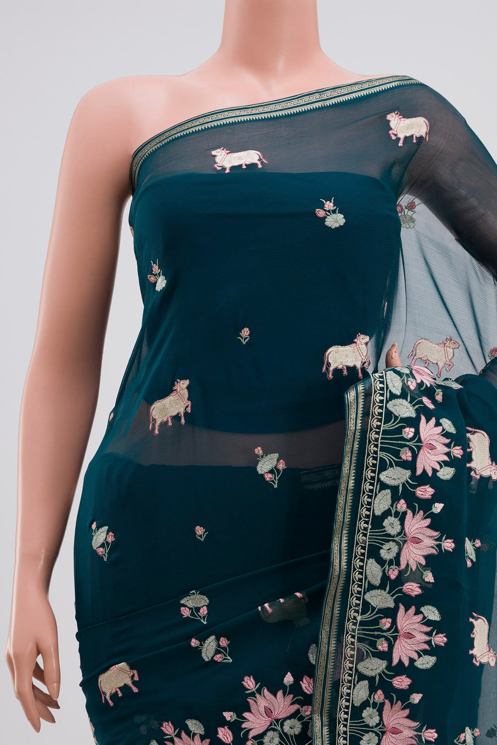Border image of Blue Chiffon Saree with Embroidery on the body and Fancy Border. 