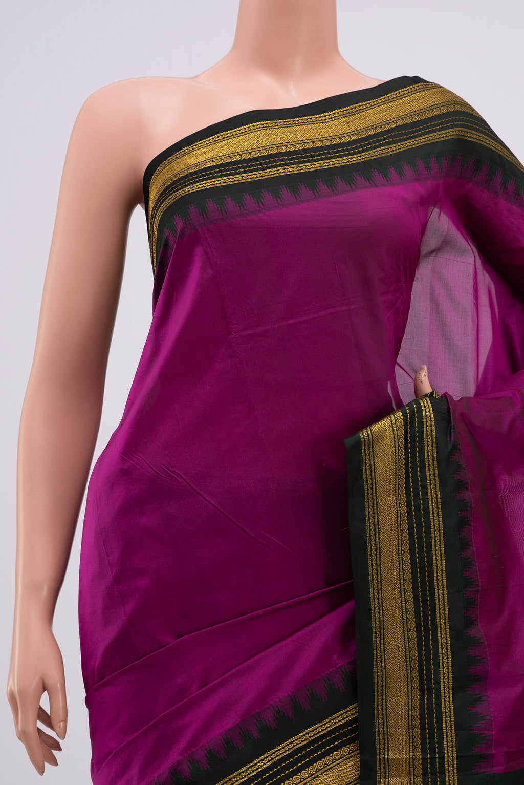 Border image of Purple Blended Bangalore Silk Saree with Plain Body and Zari Border. 