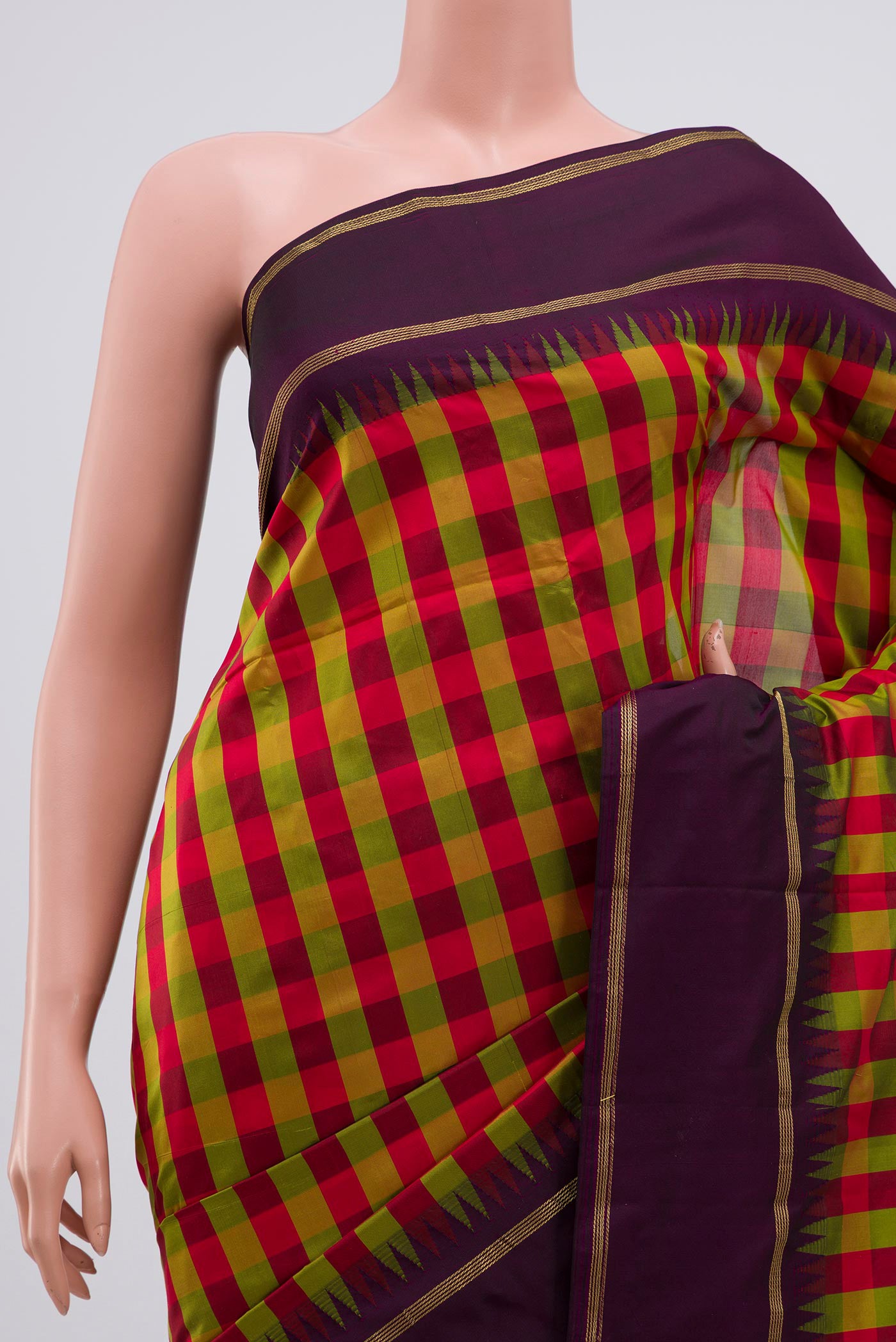 Border image of Multi Color Blended Bangalore Silk Saree with Checked design on the body and Thin Zari Line. 