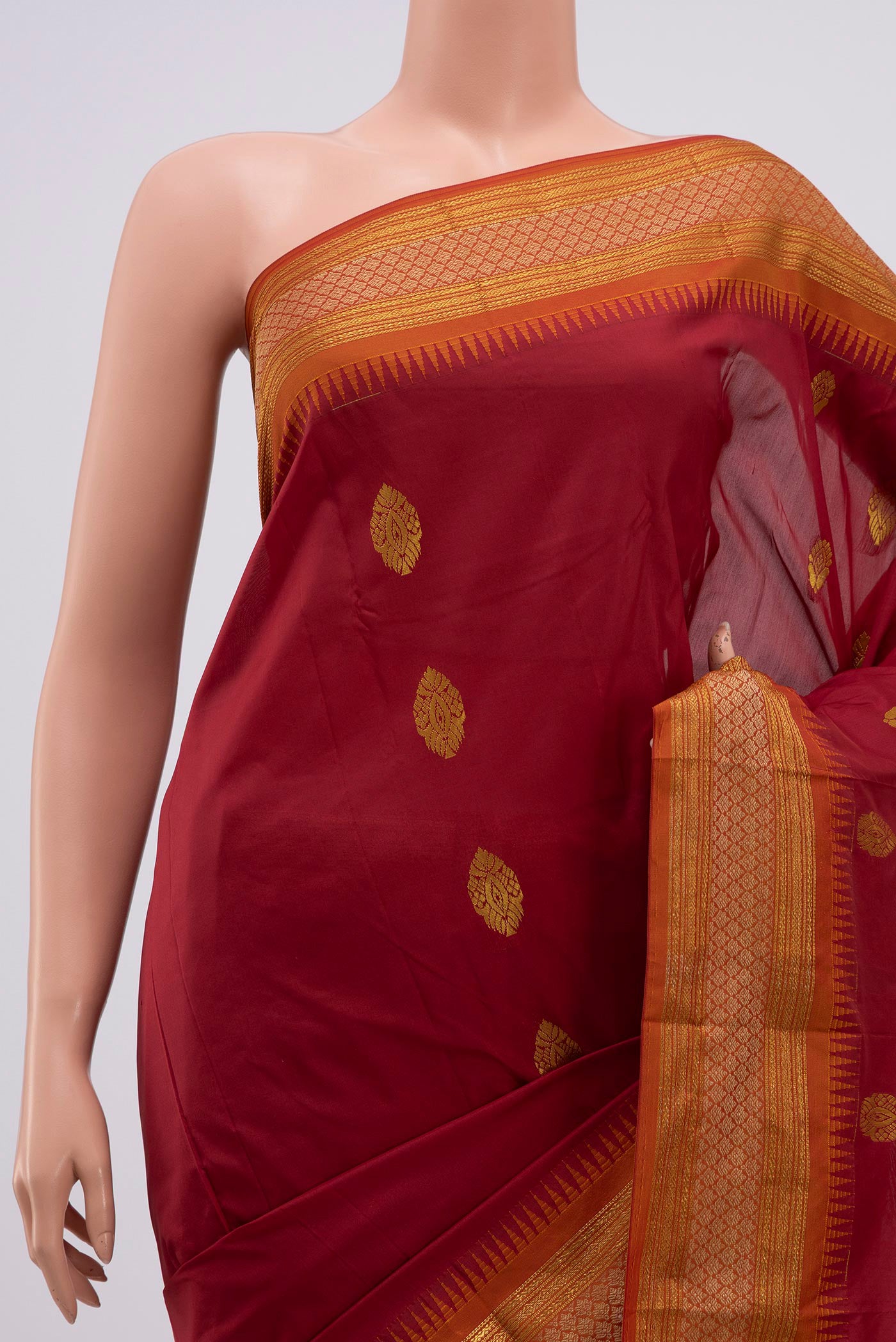 Border image of Maroon Blended Bangalore Silk Saree with Zari Butta on the body and Zari Border. 