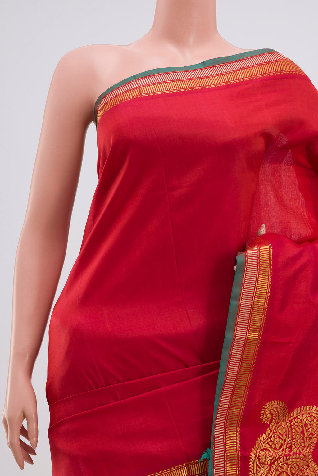 Border image of Pure Silk Pure Zari Red Kanjivaram Saree with Plain Body and Zari Border. 