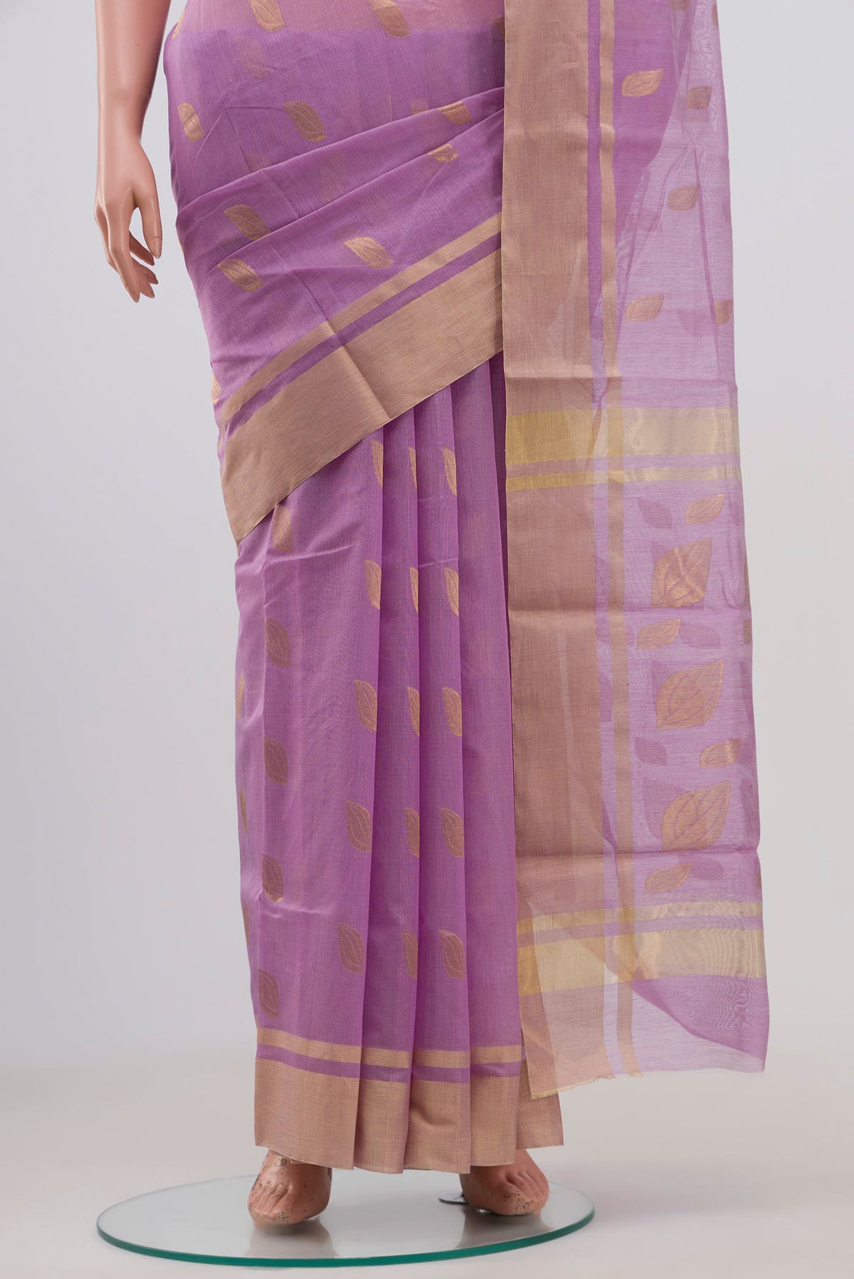 Pleats and pallu of Lavender Chanderi Silk Cotton Saree with Zari Butta on the body and Zari Border. 