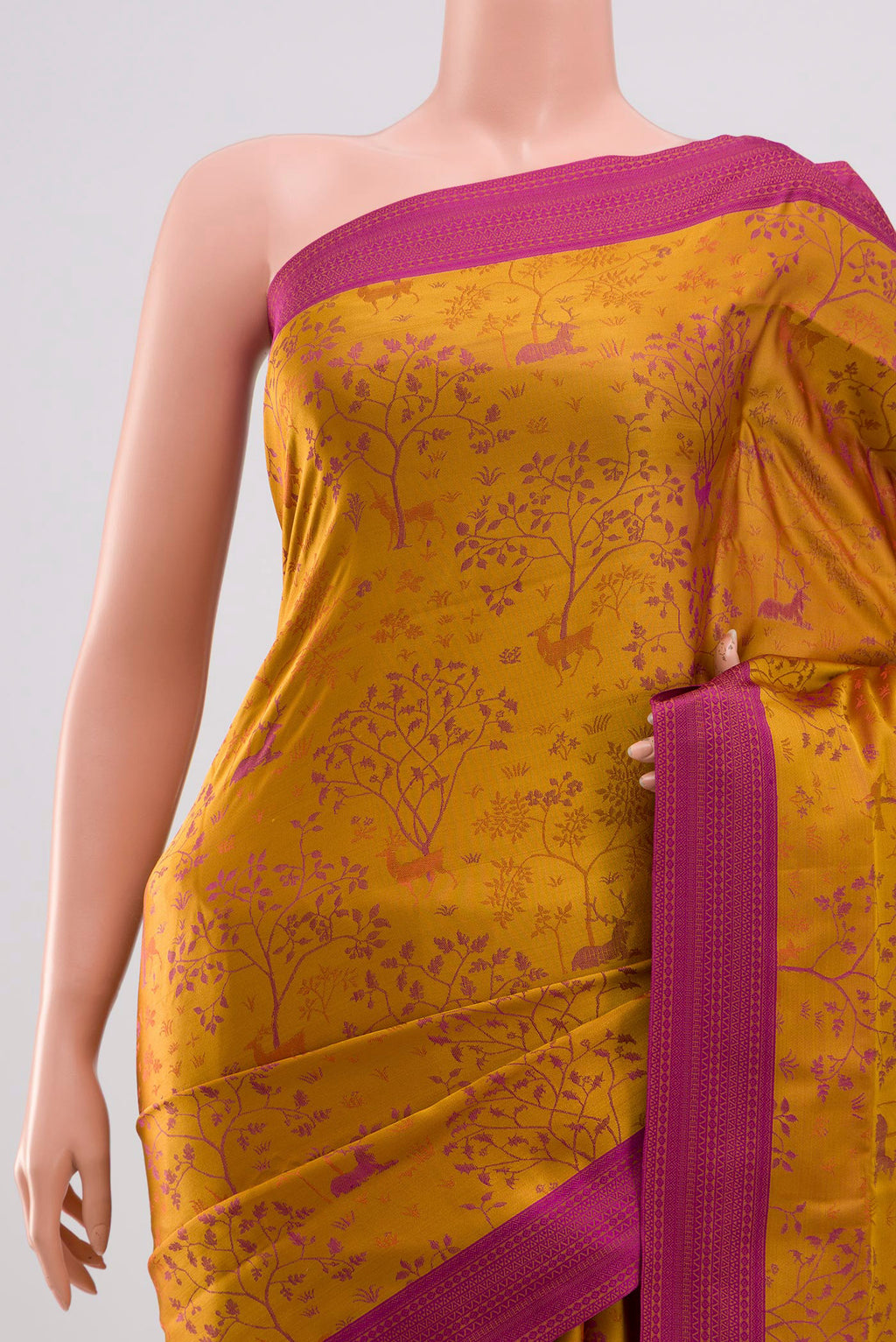 Border image of Mustard Soft Silk Saree with Jacquard design on the body and Thread Border. 