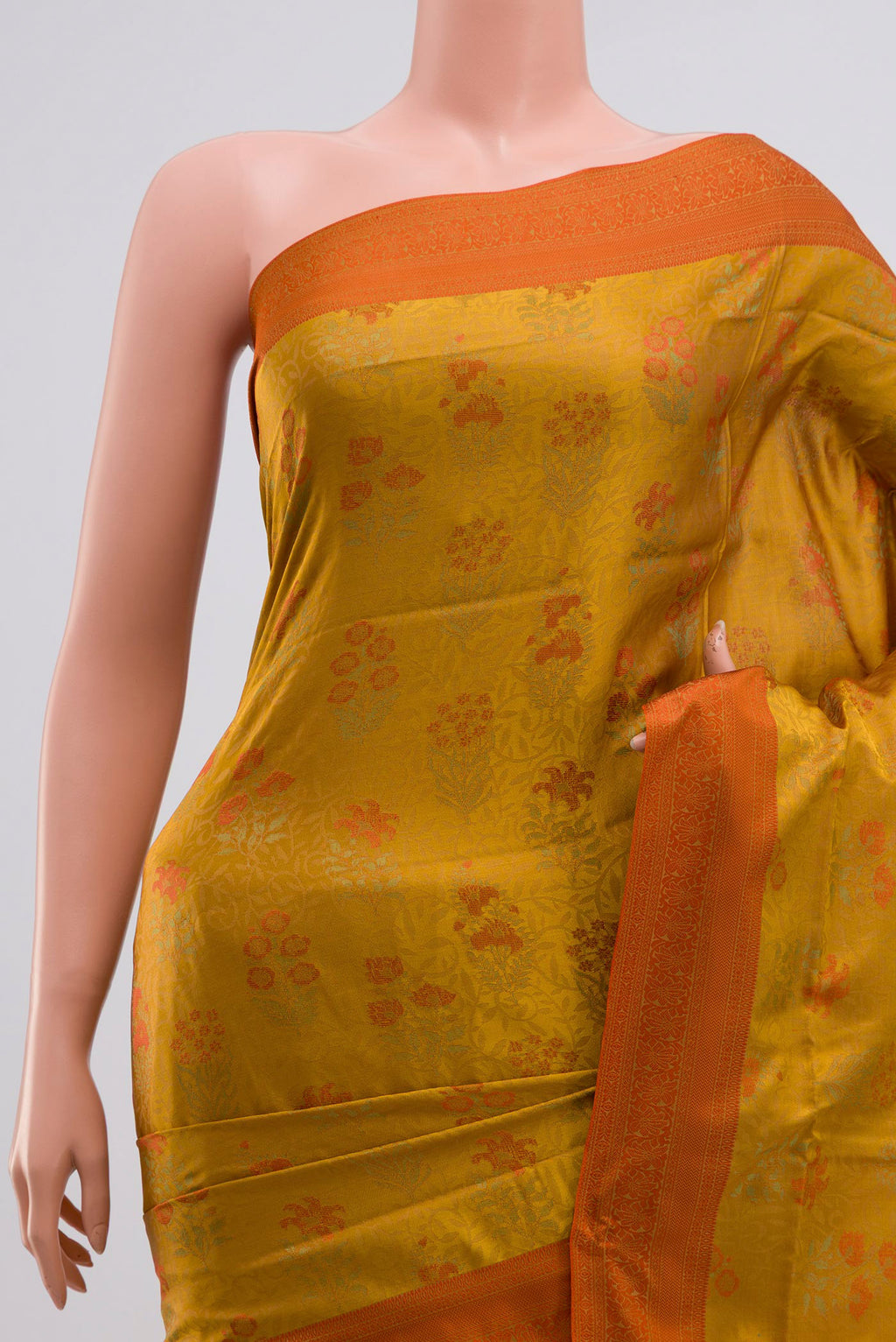 Border image of Mustard Soft Silk Saree with Jacquard design on the body and Thread Border. 