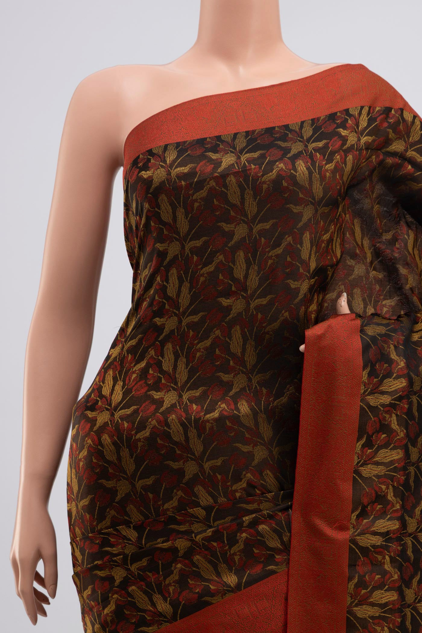 Border image of Brown Soft Silk Saree with Jacquard design on the body and Thread Border. 