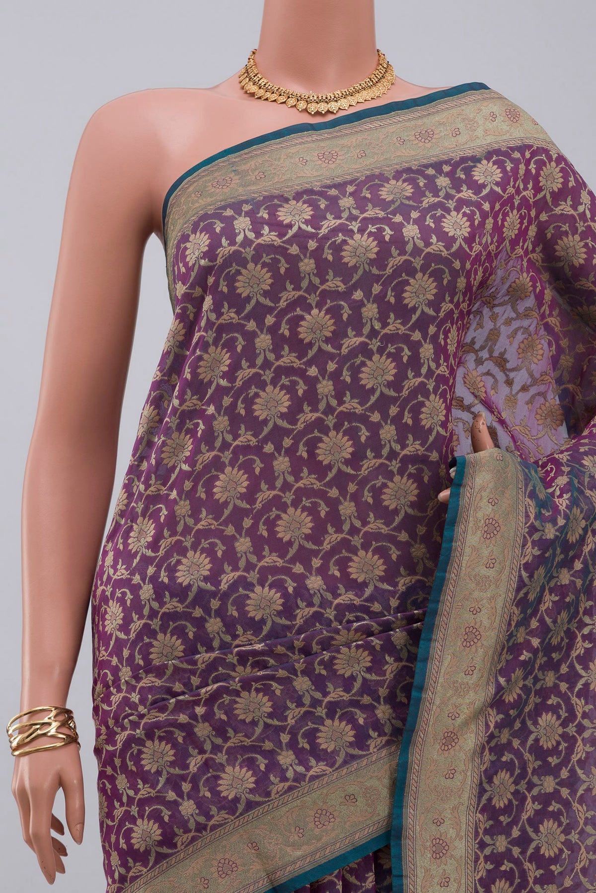 Border image of Purple Banarasi Saree with Fancy on the body and Fancy Border. 