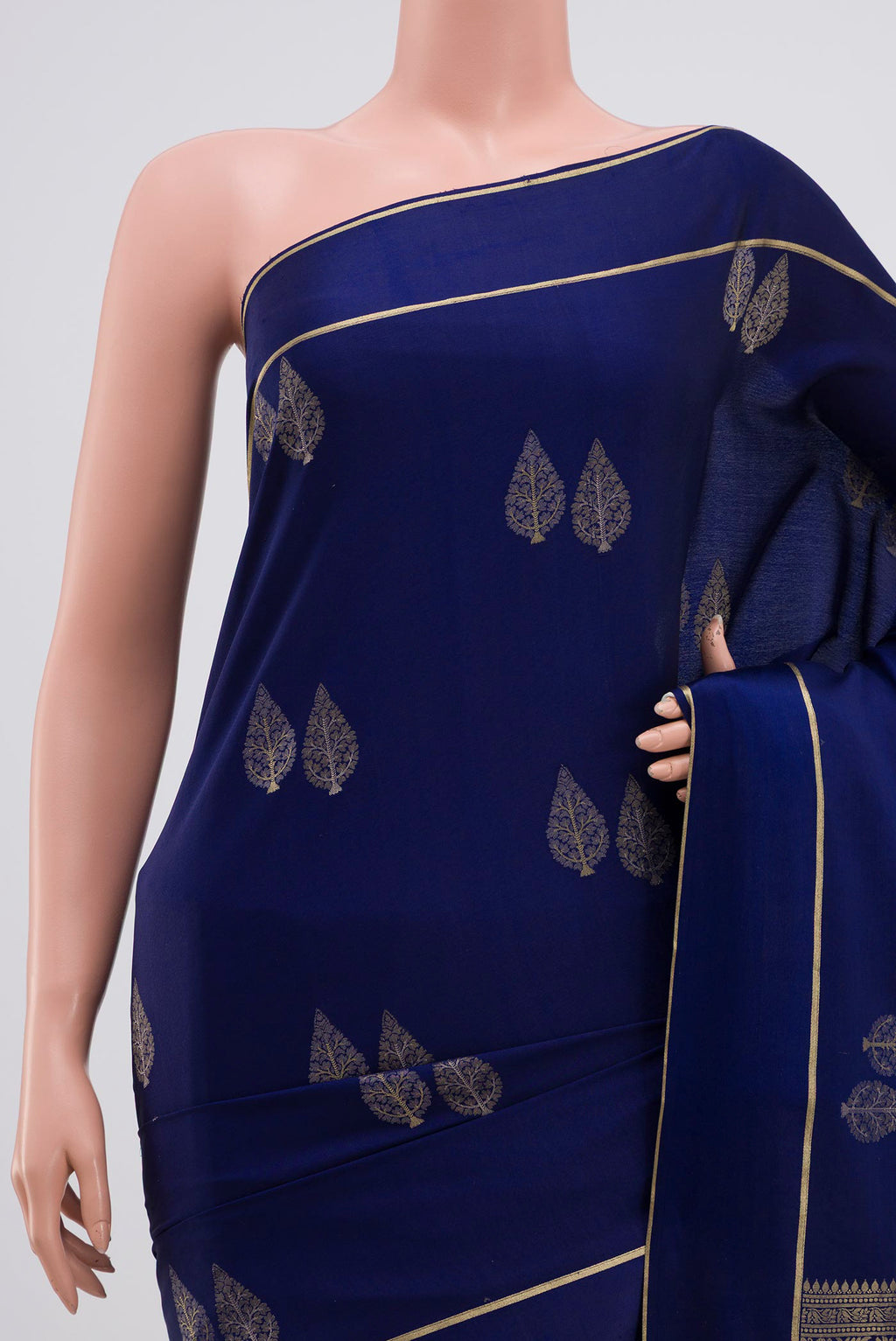 Border image of Navy Blue Mysore Crepe Saree with Zari Butta on the body and Thin Zari Line. 