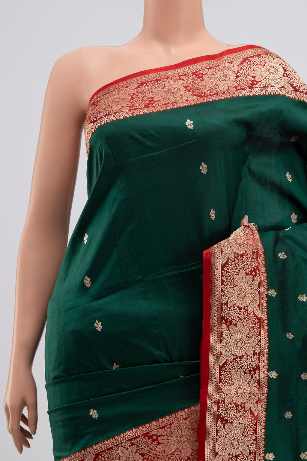 Border image of Green Banarasi Katan Silk Saree with Zari Butta on the body and Zari Border. 