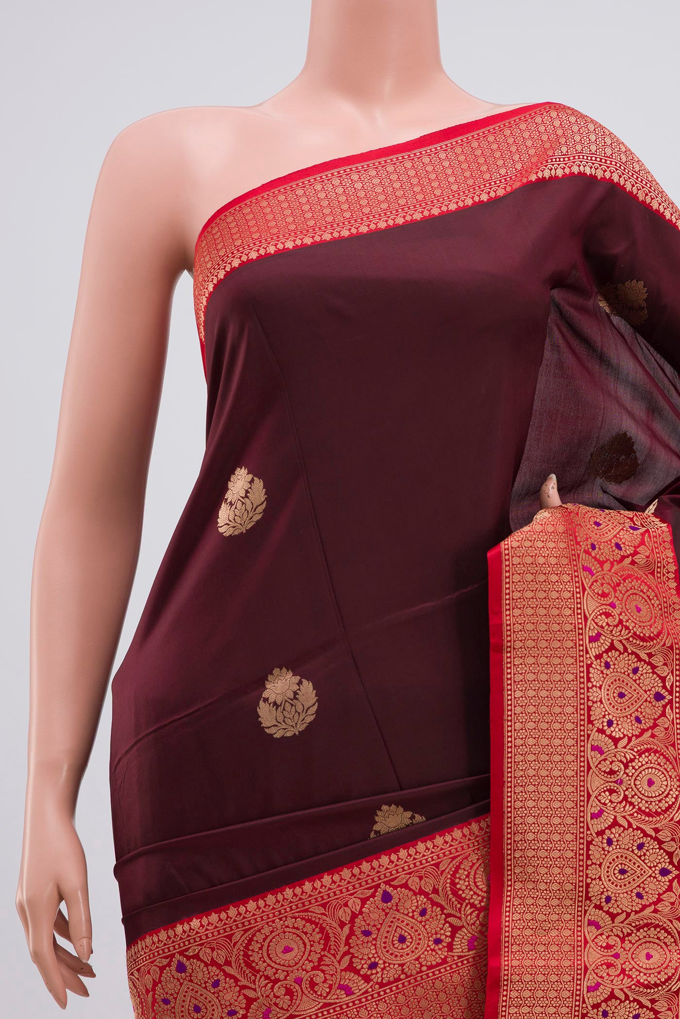 Border image of Brown Banarasi Katan Silk Saree with Zari Butta on the body and Zari Border. 