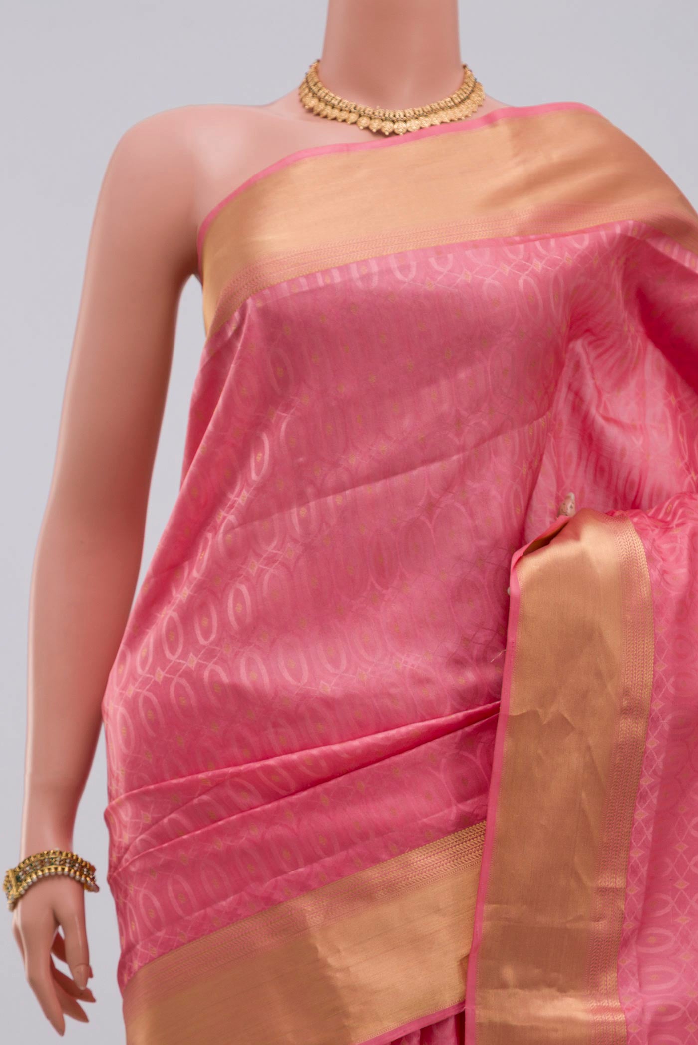 Border image of Pink Soft Silk Saree with Jacquard With Zari Butta on the body and Zari Border. 
