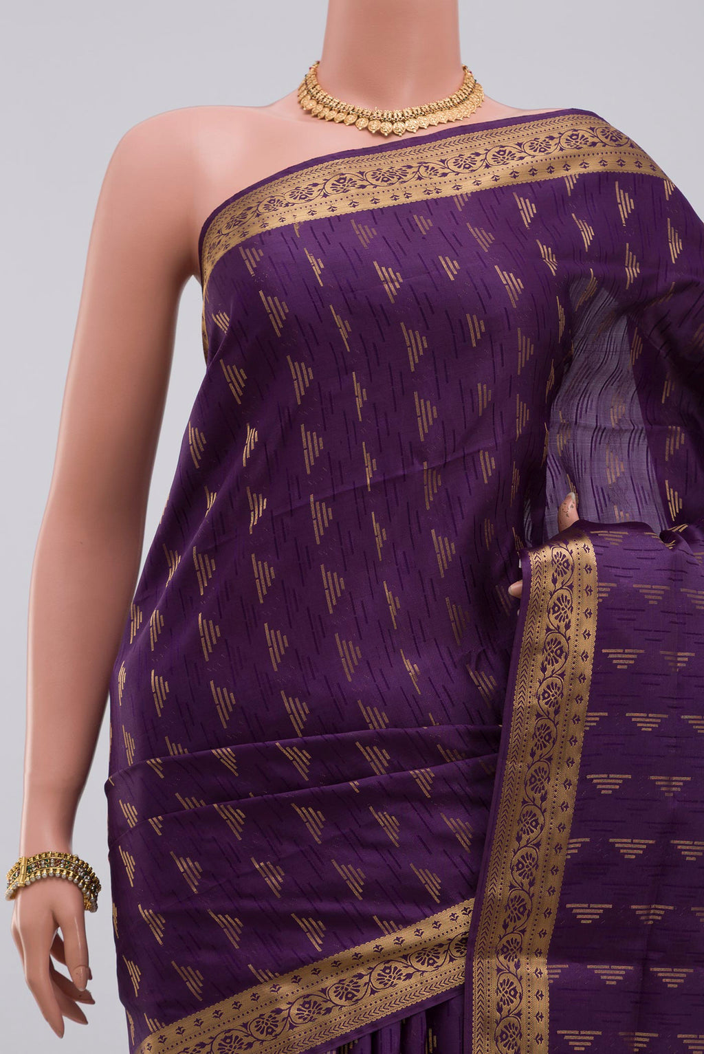 Border image of Purple Soft Silk Saree with Jacquard design on the body and Zari Border. 