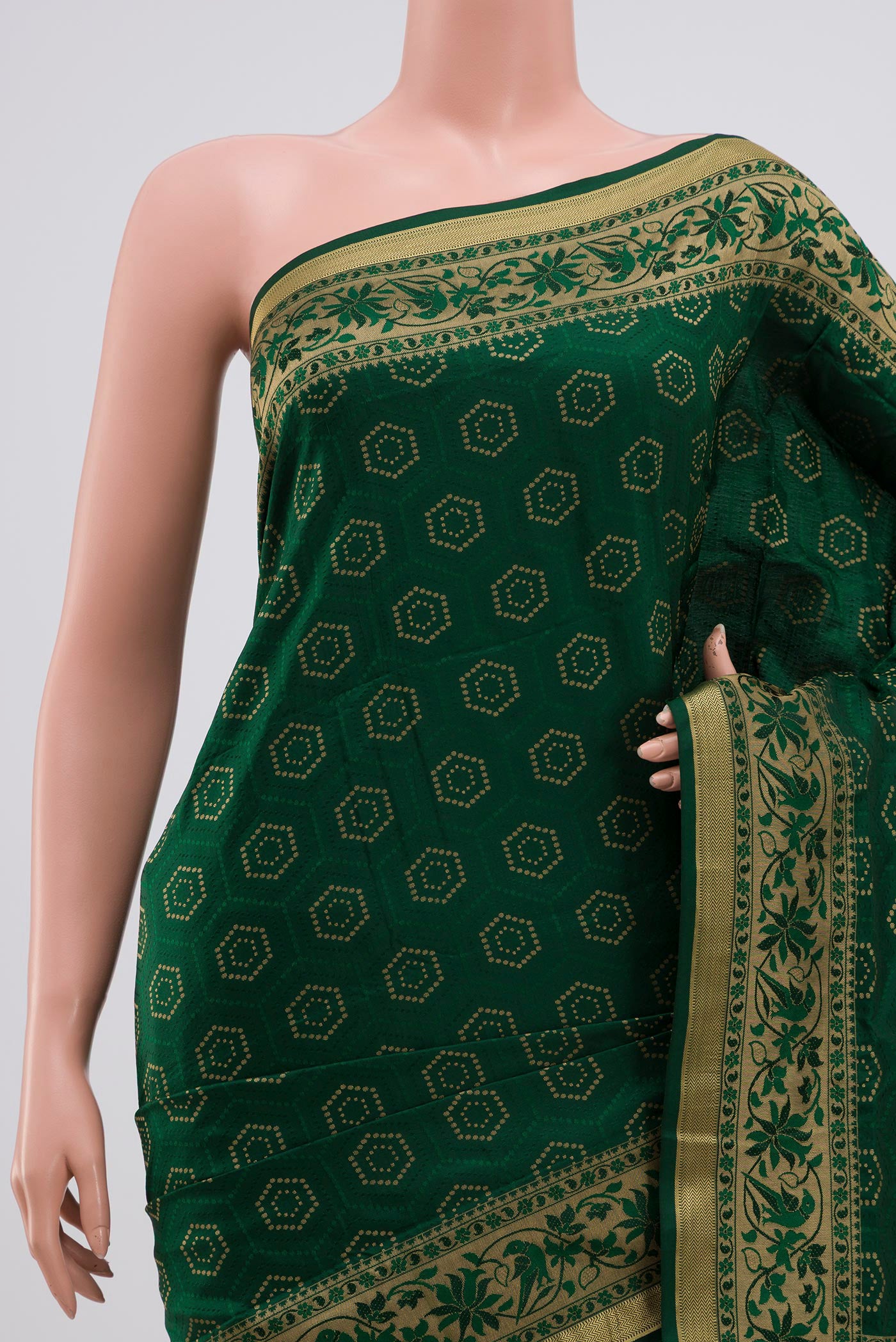 Border image of Green Soft Silk Saree with Jacquard With Zari Butta on the body and Zari Border. 