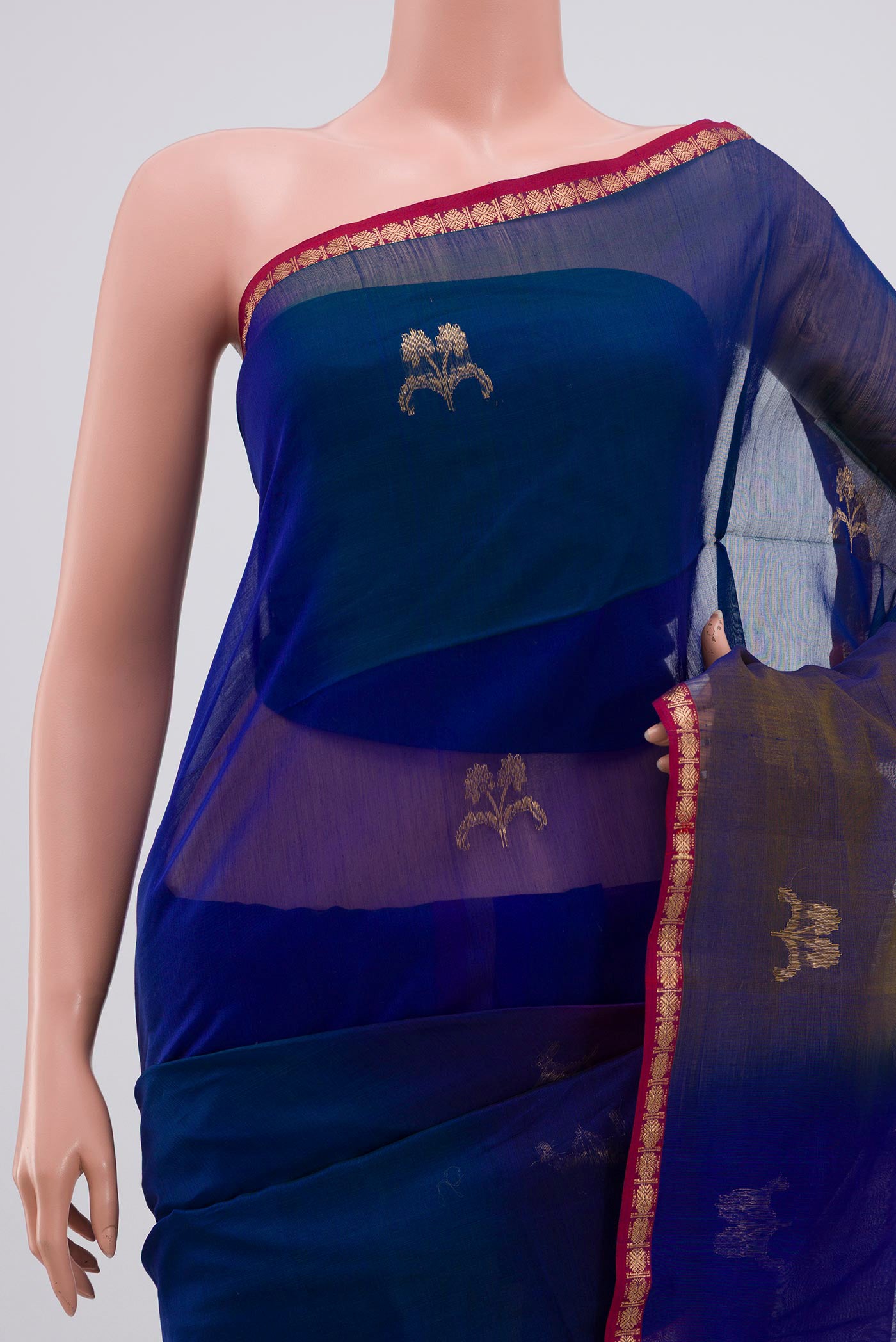Border image of Blue Maheshwari Silk Cotton Saree with Zari Butta on the body and Thin Zari Line. 