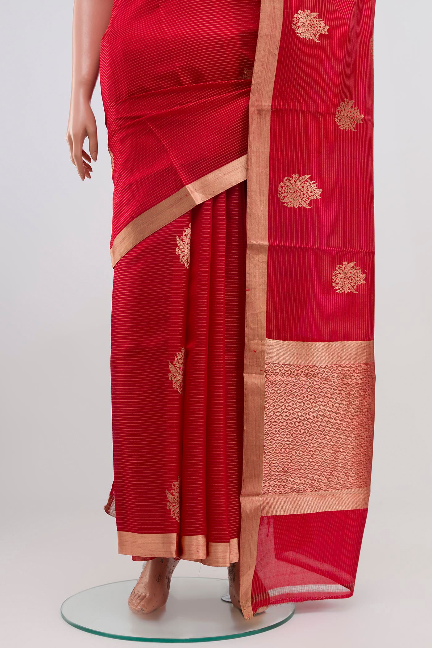 Pleats and pallu of Red Banarasi Katan Silk Saree with Zari Butta on the body and Thin Zari Line. 