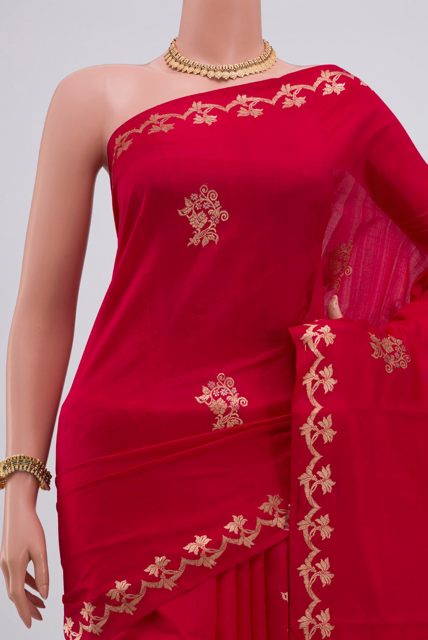 Border image of Red Banarasi Katan Silk Saree with Zari Butta on the body and Zari Border. 