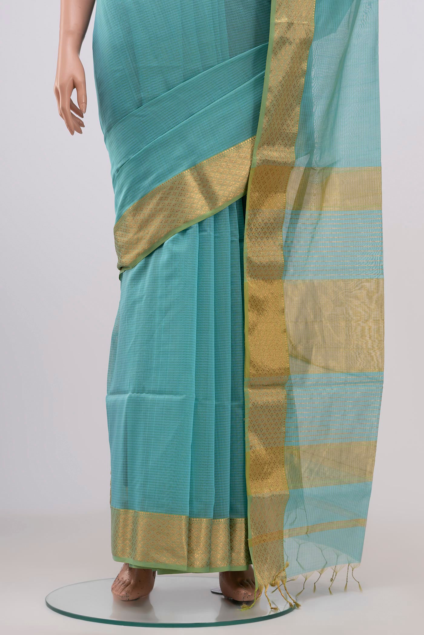 Pleats and pallu of Sky Blue Maheshwari Silk Cotton Saree with Plain Body and Zari Border. 