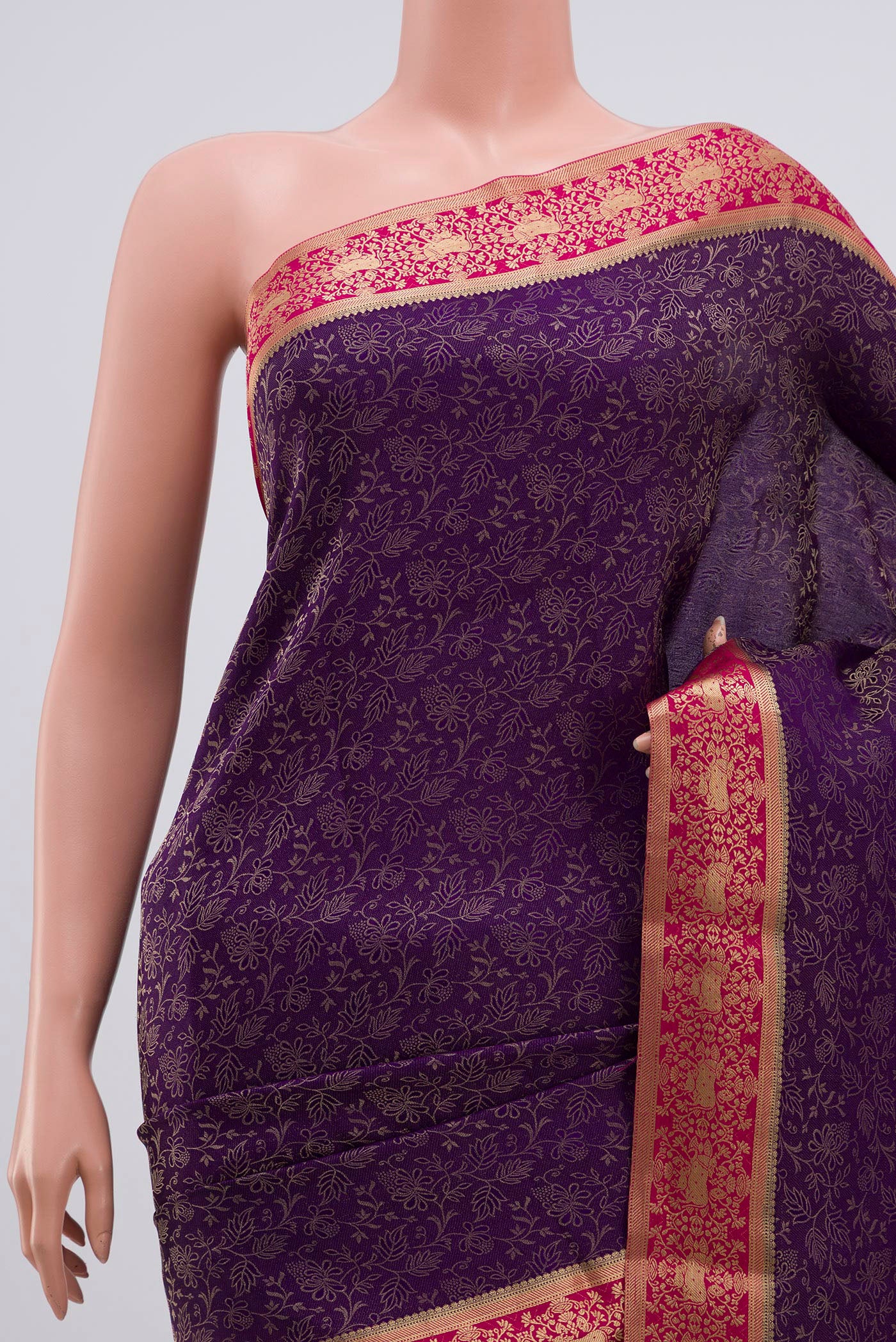 Border image of Purple Mysore Crepe Saree with Zari Brocade on the body and Zari Border. 