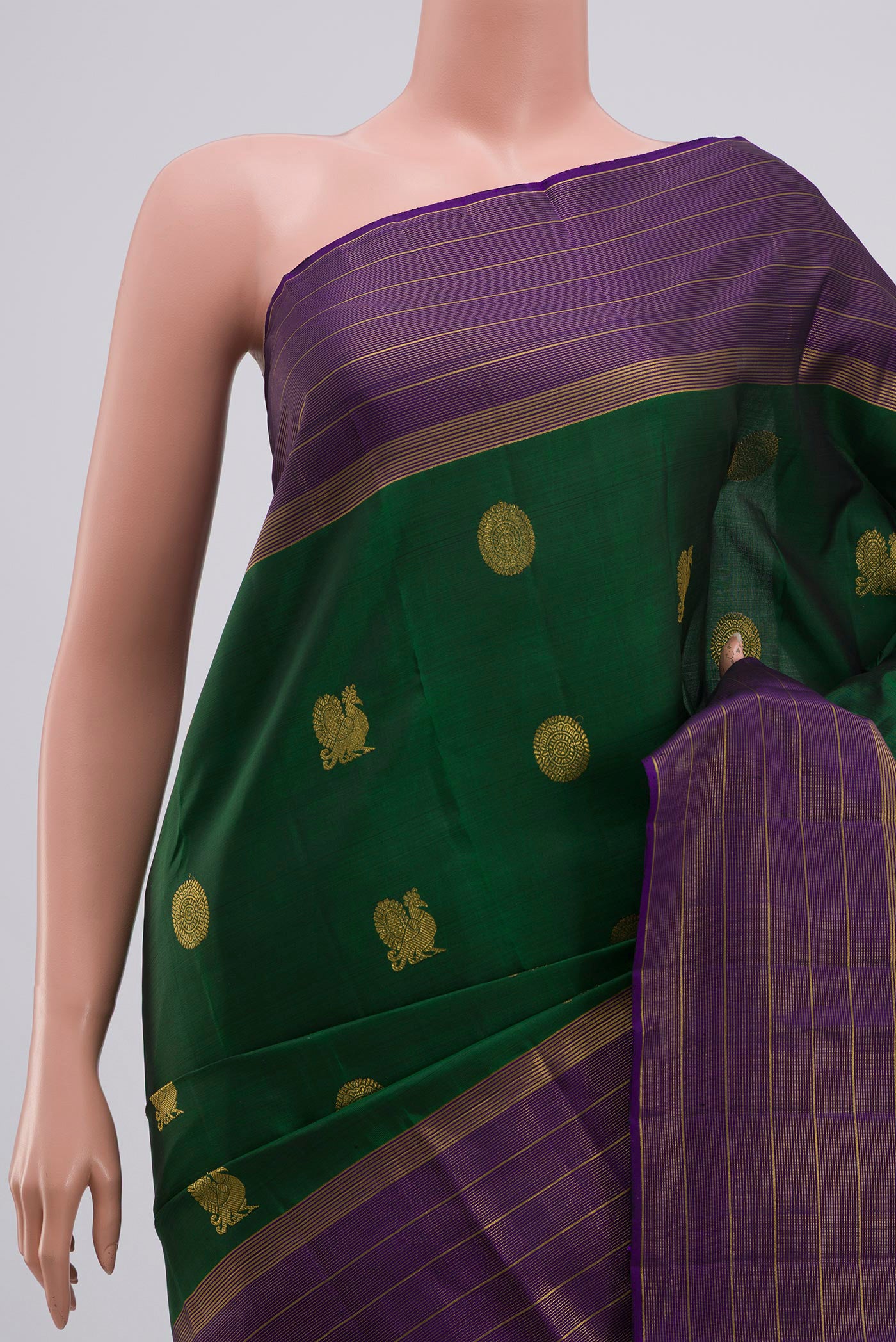 Border image of Bottle Green Kanjivaram Silk Saree with Zari Butta on the body and Zari Border. 