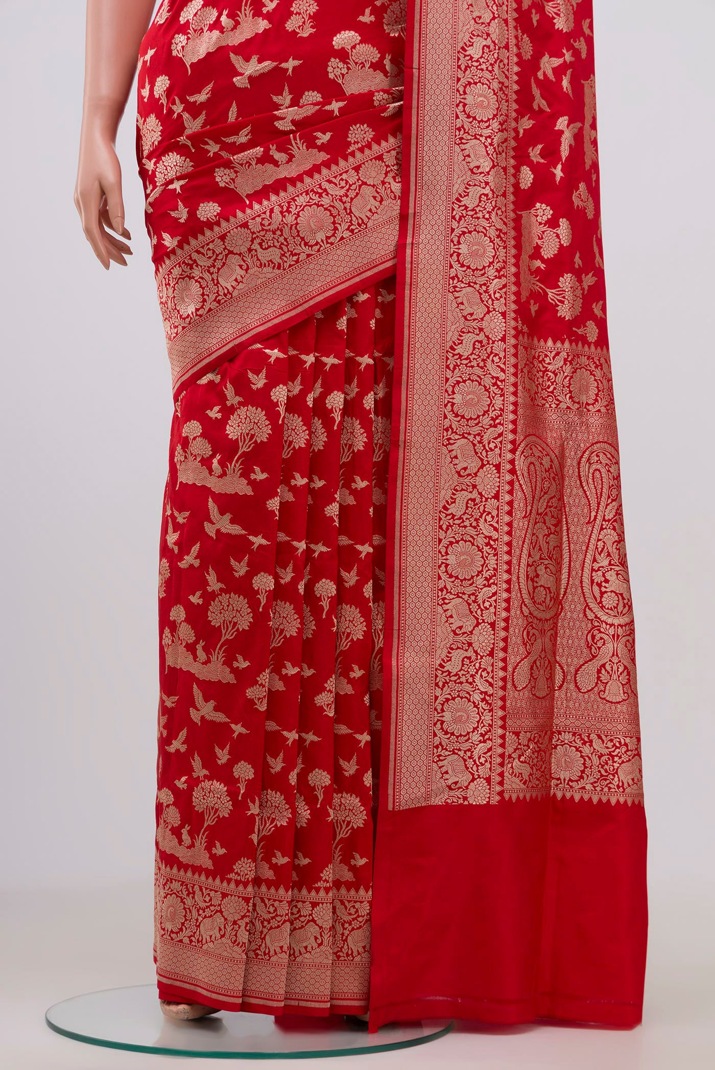 Pleats and pallu of Red Banarasi Saree with Zari Brocade on the body and Zari Border. 