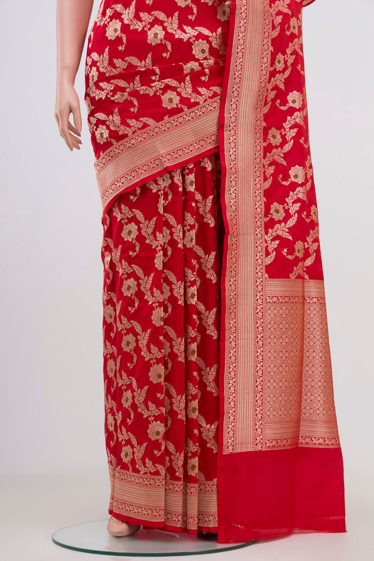 Pleats and pallu of Red Banarasi Saree with Zari Brocade on the body and Zari Border. 