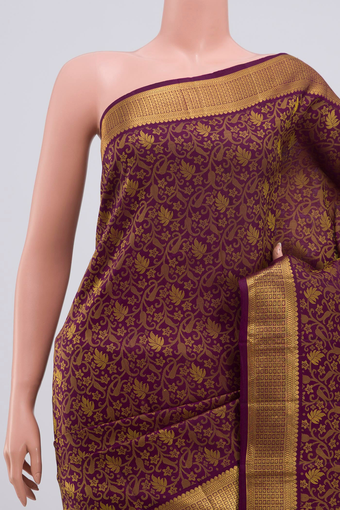 Border image of Pure Silk Pure Zari Purple Kanjivaram Saree with Jacquard design on the body and Zari Border. 