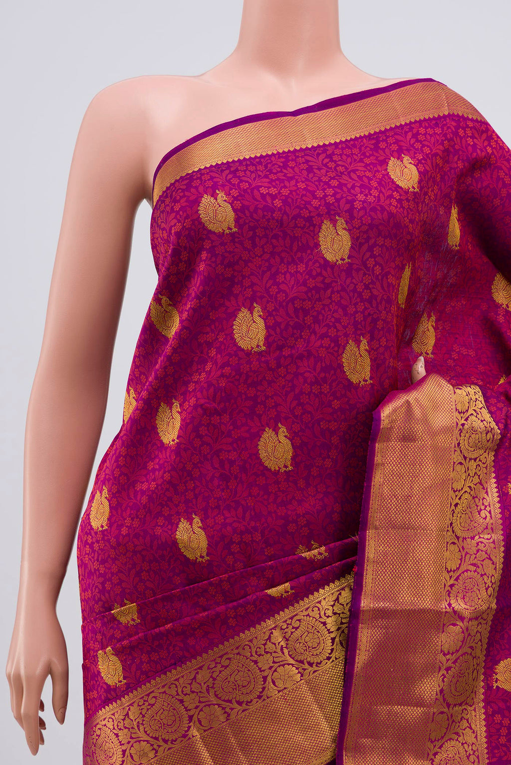Border image of Purple Kanjivaram Silk Saree with Jacquard With Zari Butta on the body and Zari Border. 