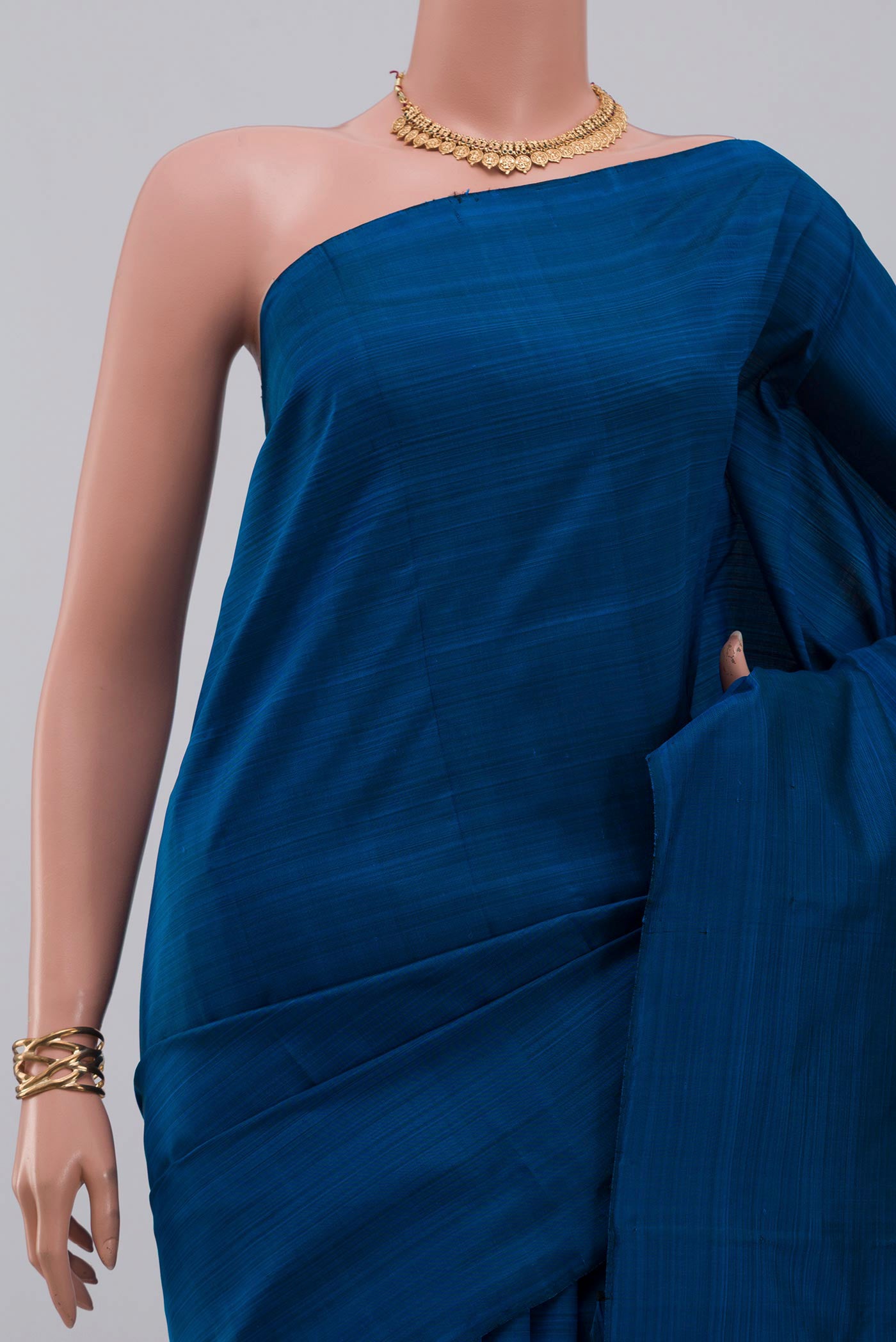 Border image of Pure Silk Pure Zari Blue Kanjivaram Saree with Fancy on the body and Without Border. 