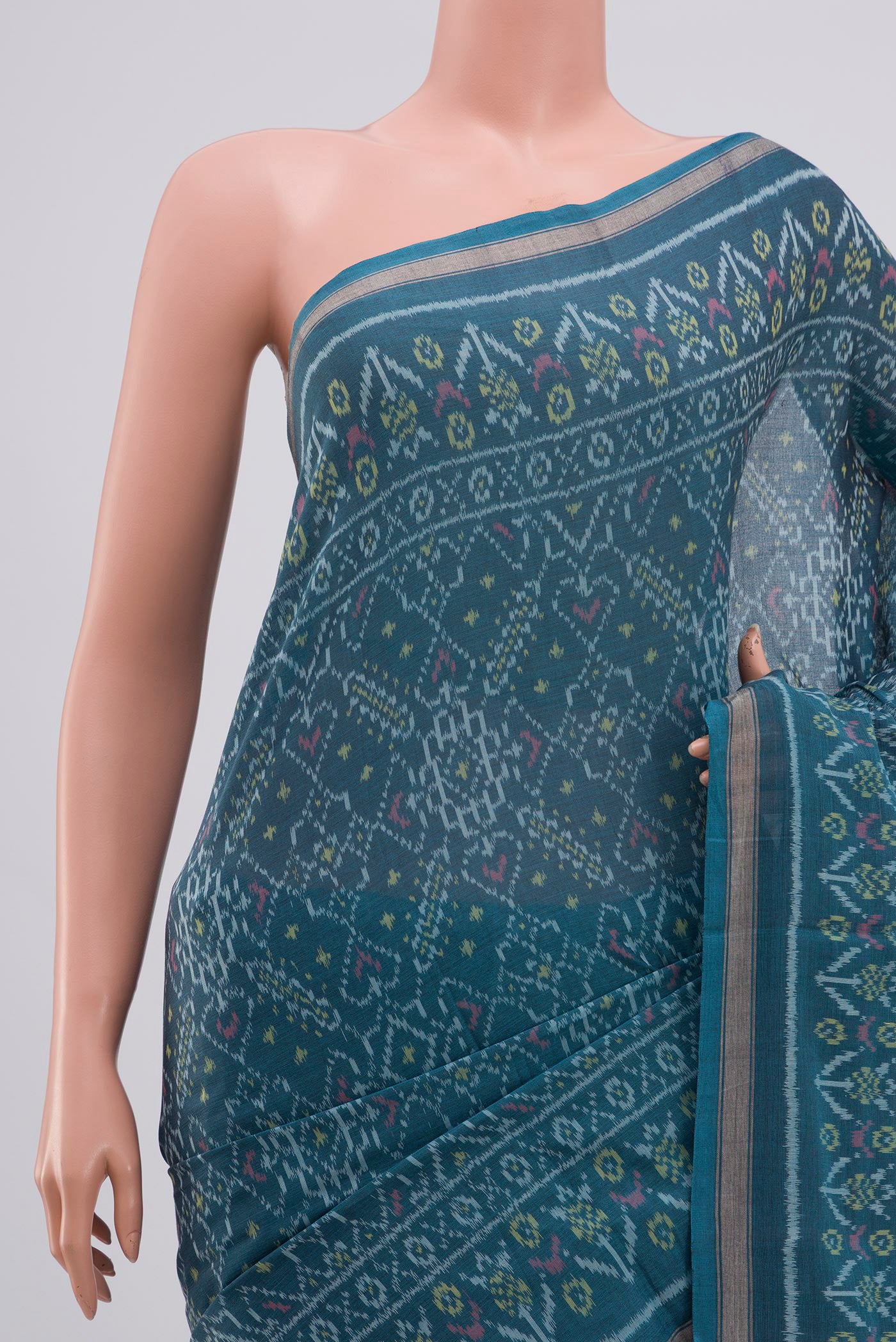 Border image of Blue Grey Double Ikat Saree with Ikat design on the body and Plain Border. 