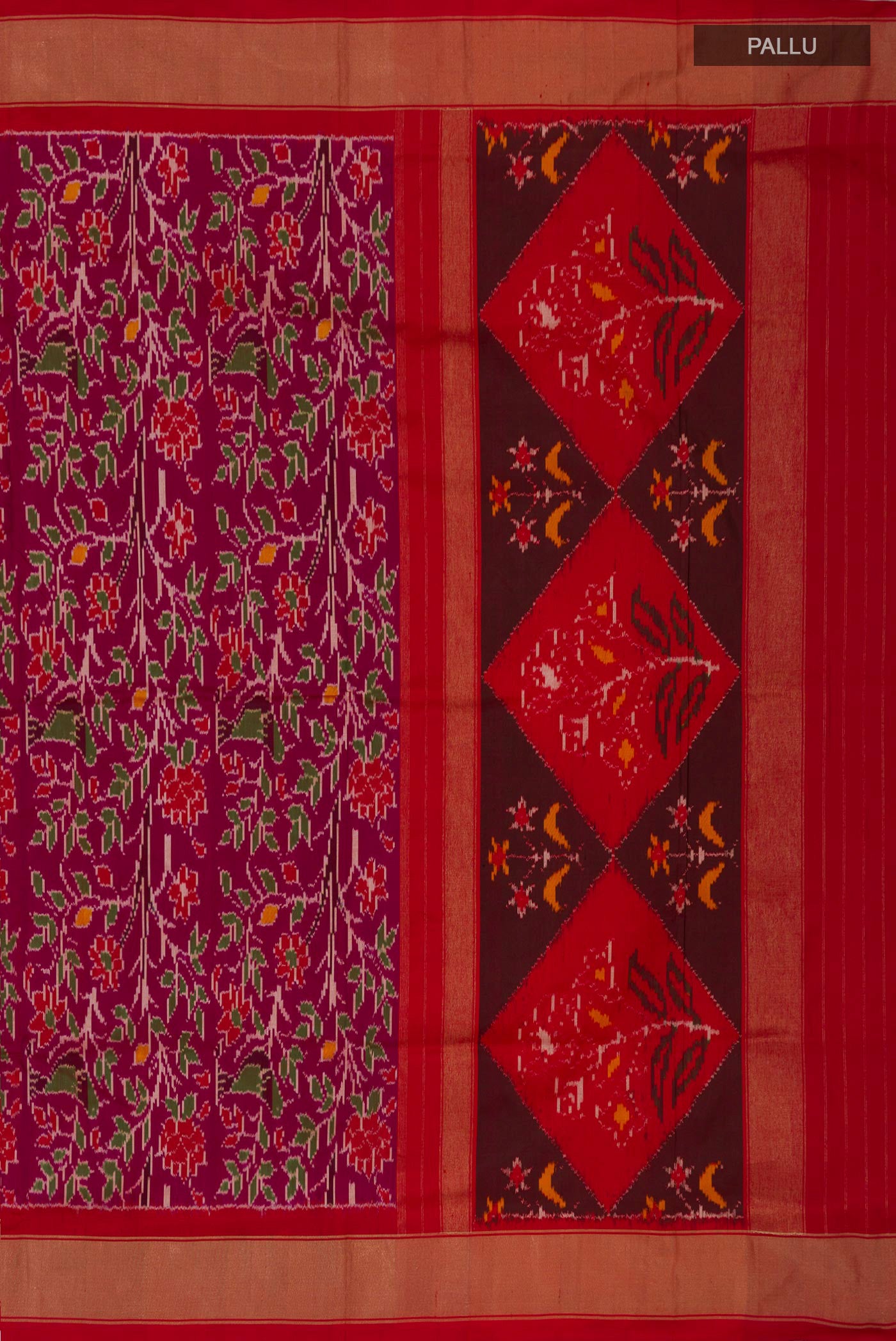Close up image of the pallu of Magenta Pochampally Saree with Ikat design on the body and Zari Border. 