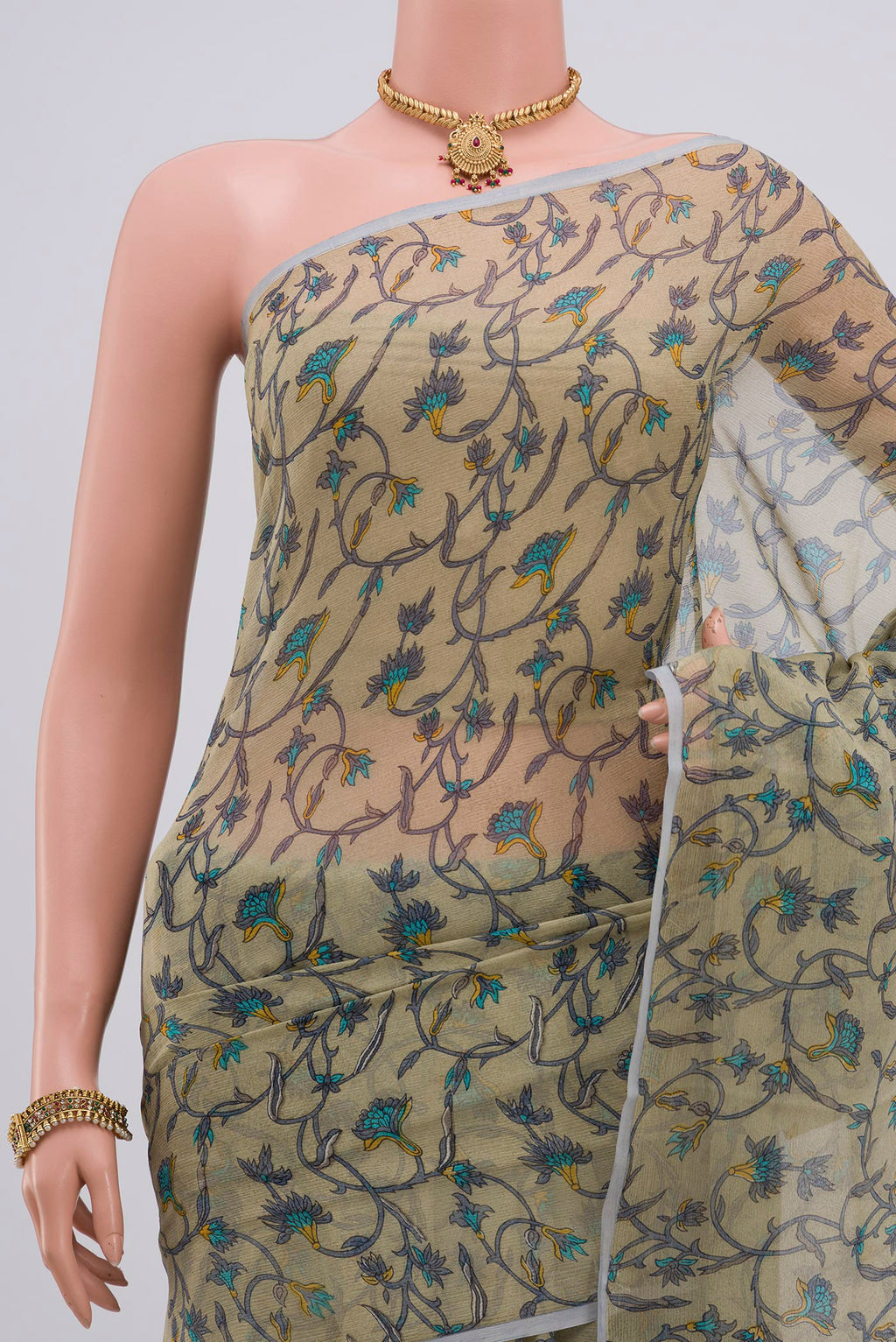 Border image of Light Green Chiffon Saree with Printed design on the body and Without Border. 