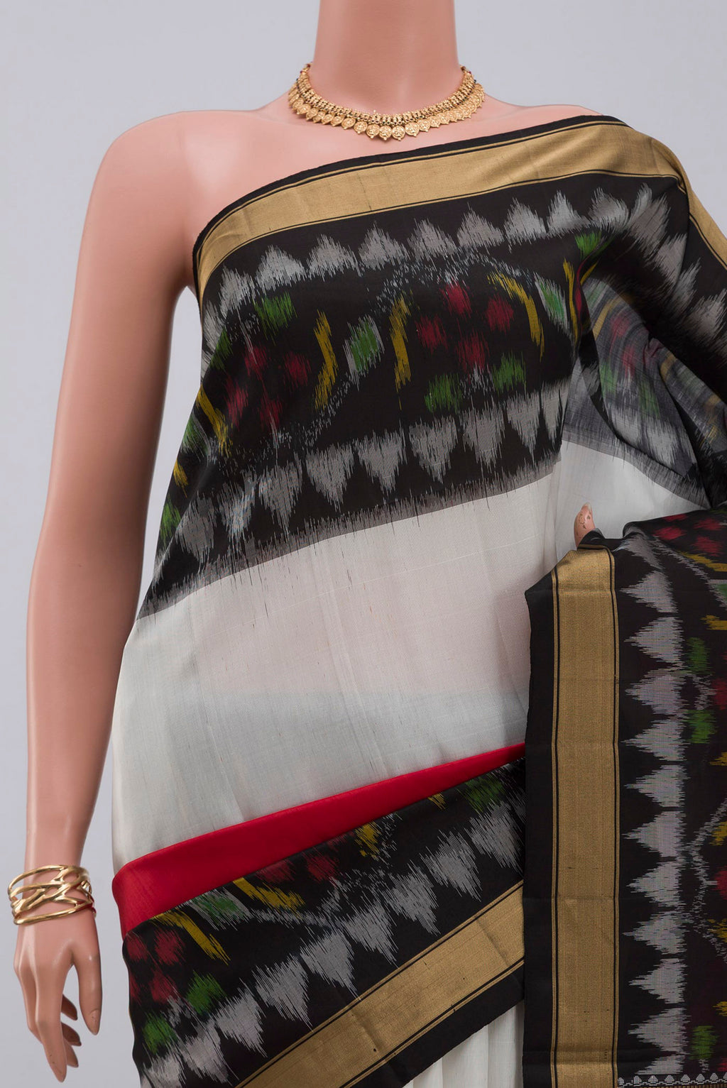 Border image of Multi Color Soft Silk Saree with Plain Body and Zari Border. 