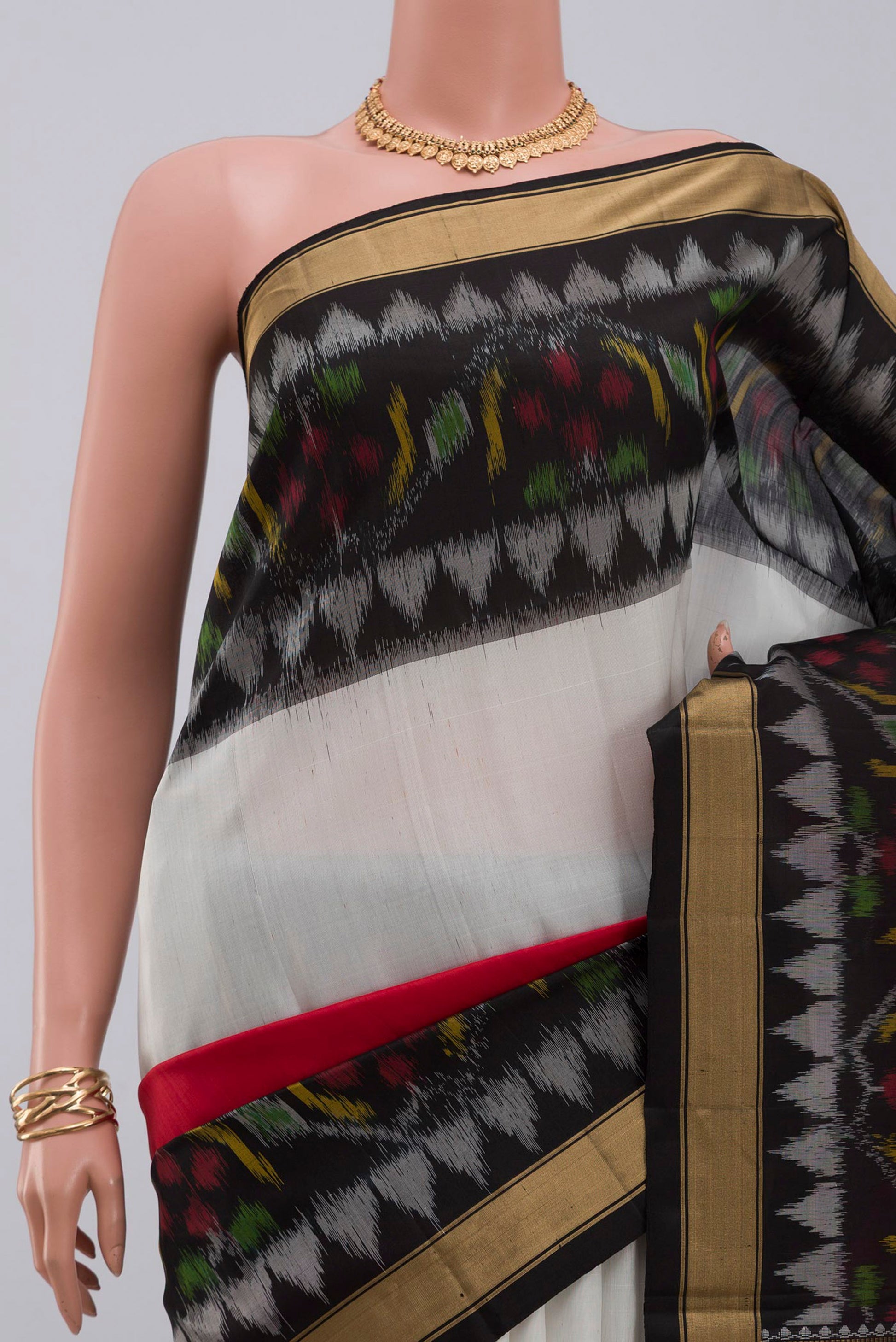 Border image of Multi Color Soft Silk Saree with Plain Body and Zari Border. 