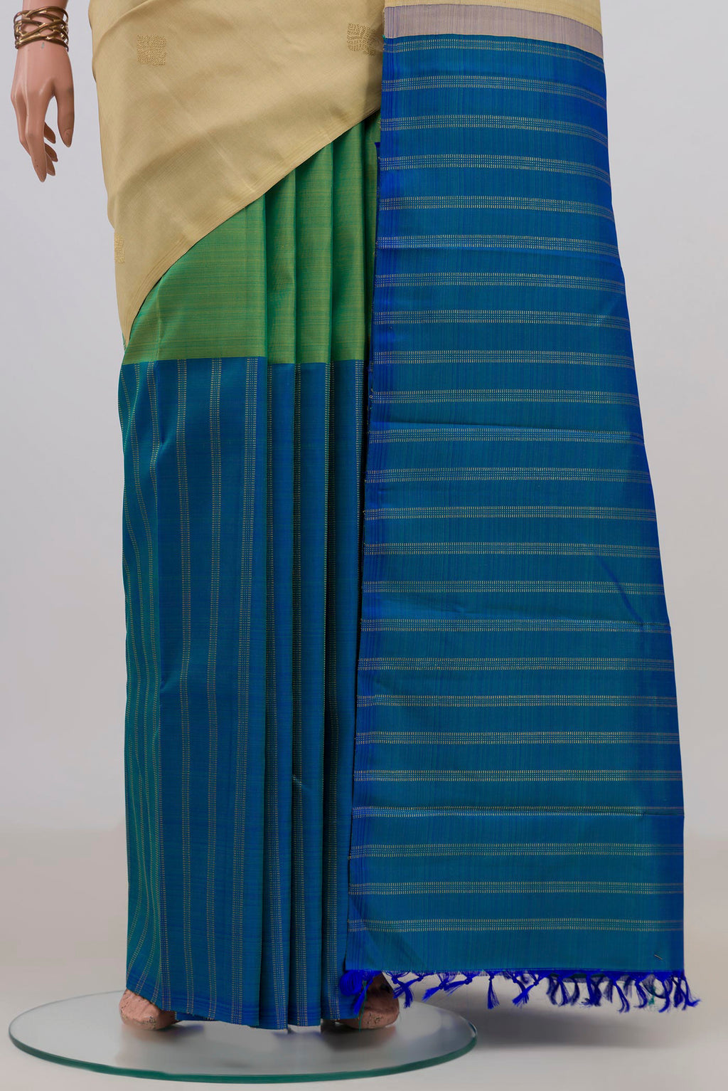Pleats and pallu of Pure Silk Pure Zari Multi Color Kanchipuram Saree with Half And Half on the body and Without Border. 