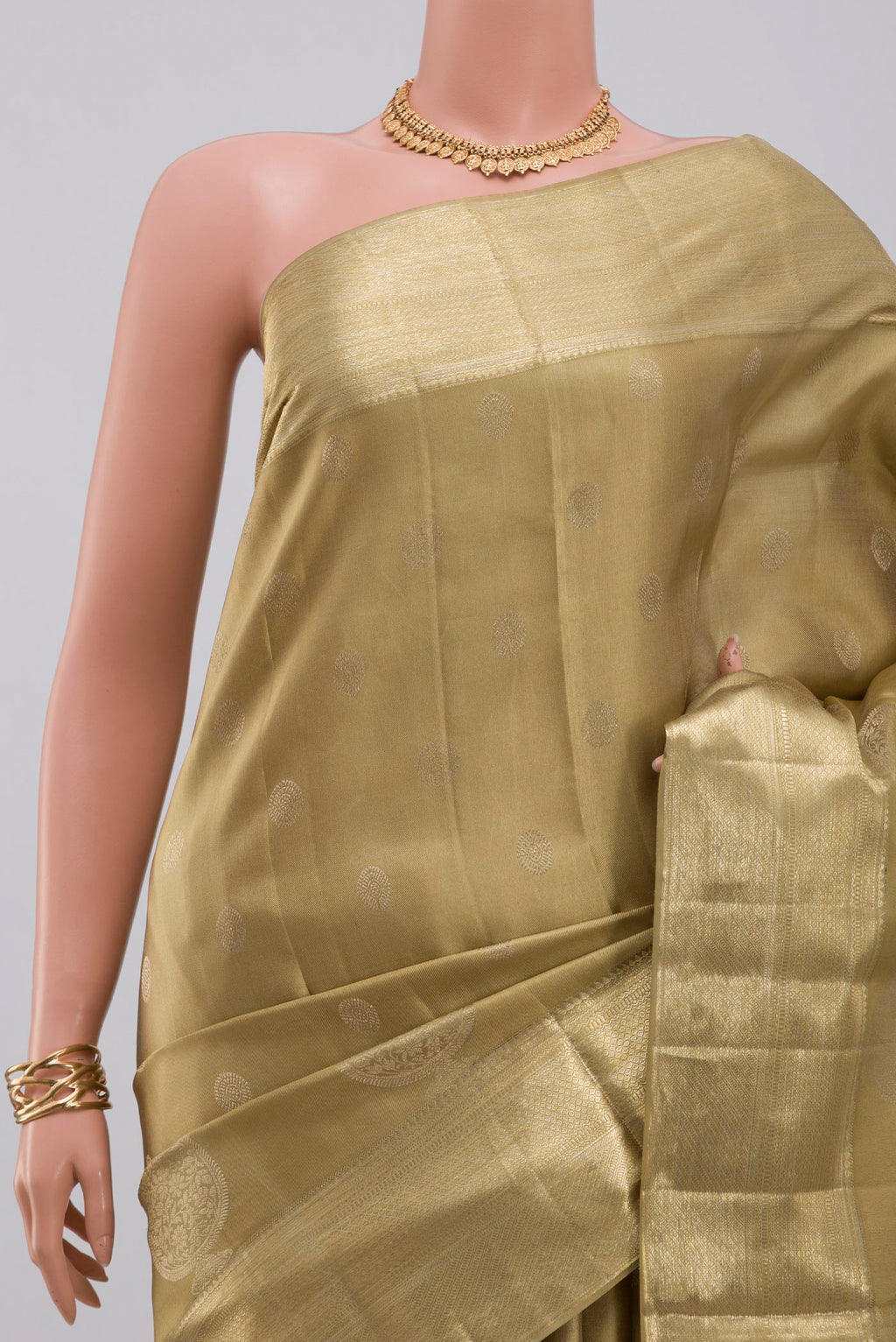 Border image of Green Kanjivaram Silk Saree with Zari Brocade on the body and Zari Border. 
