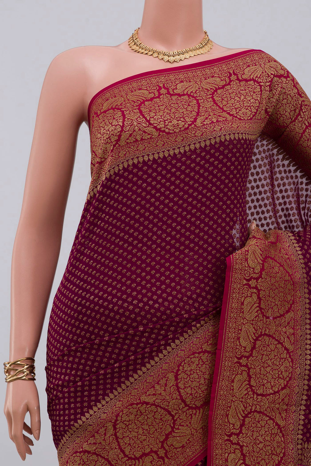 Border image of Purple Georgette Saree with Fancy on the body and Fancy Border. 