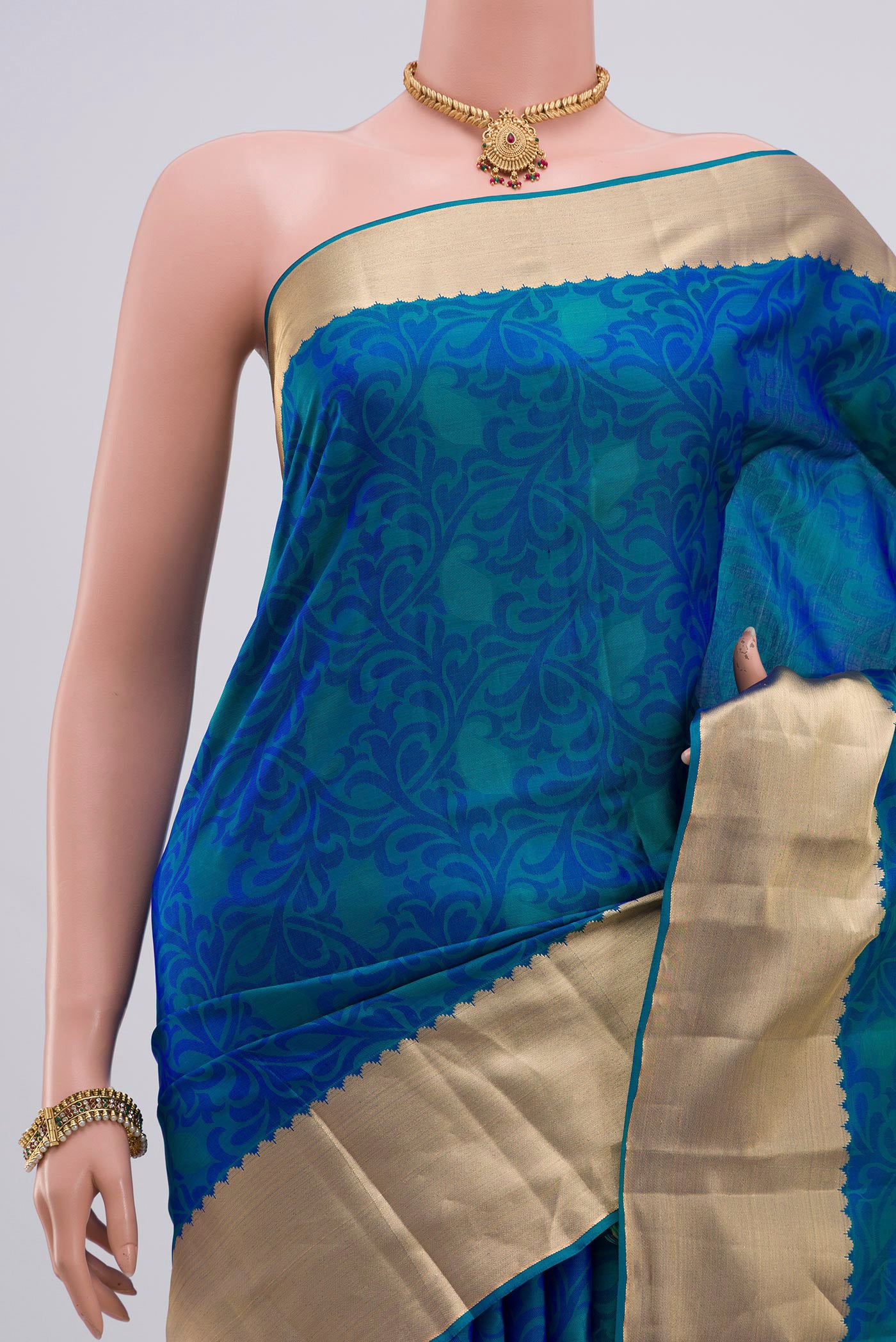 Border image of Blue Soft Silk Saree with Jacquard design on the body and Zari Border. 