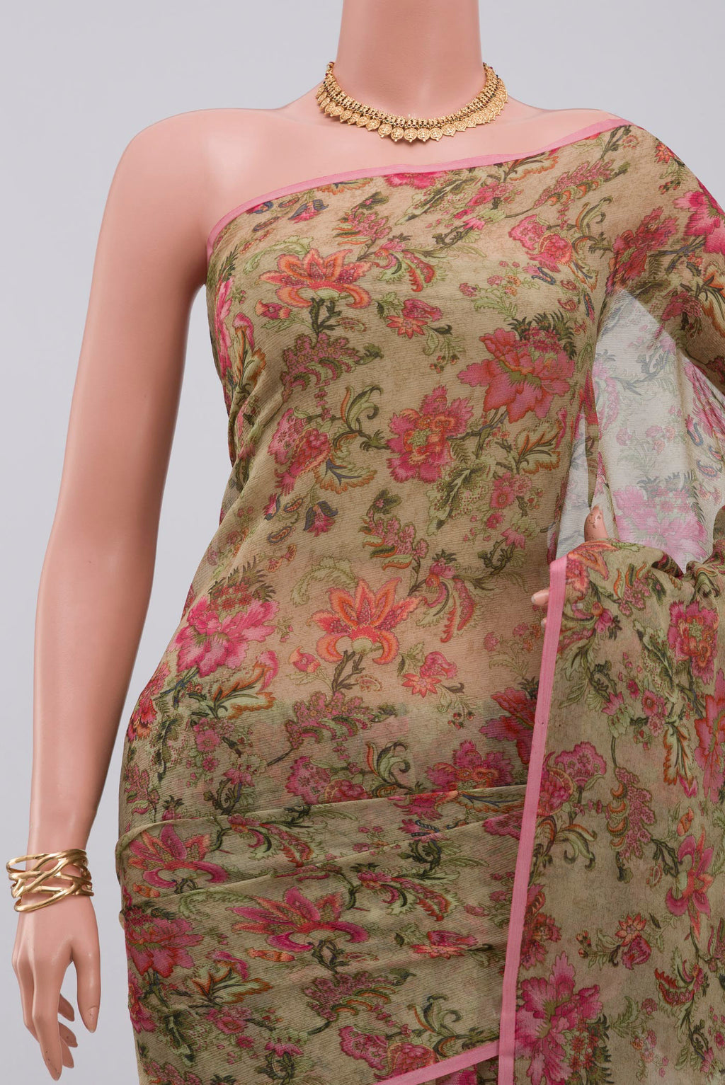 Border image of Green Chiffon Saree with Printed design on the body and Without Border. 