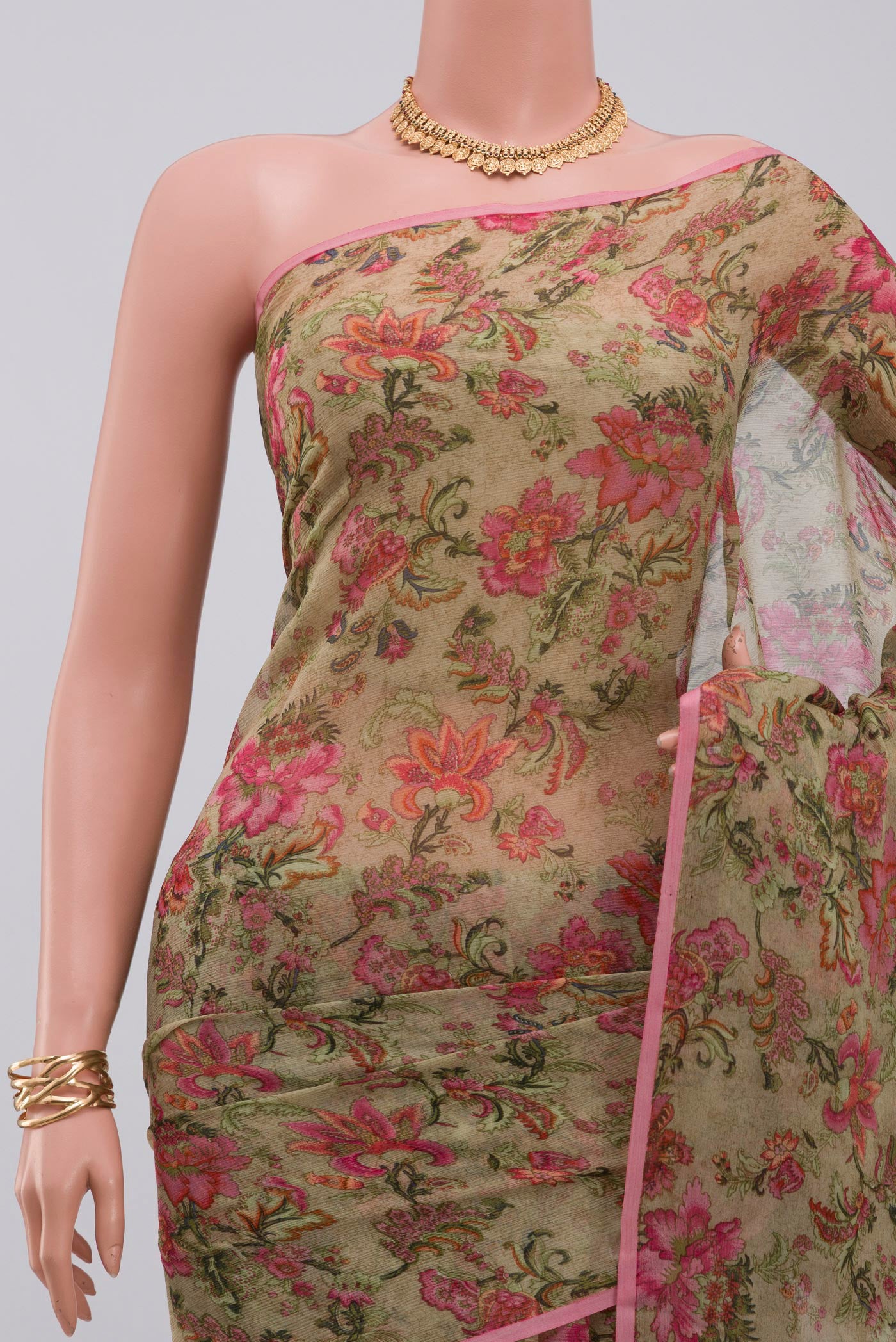 Border image of Green Chiffon Saree with Printed design on the body and Without Border. 