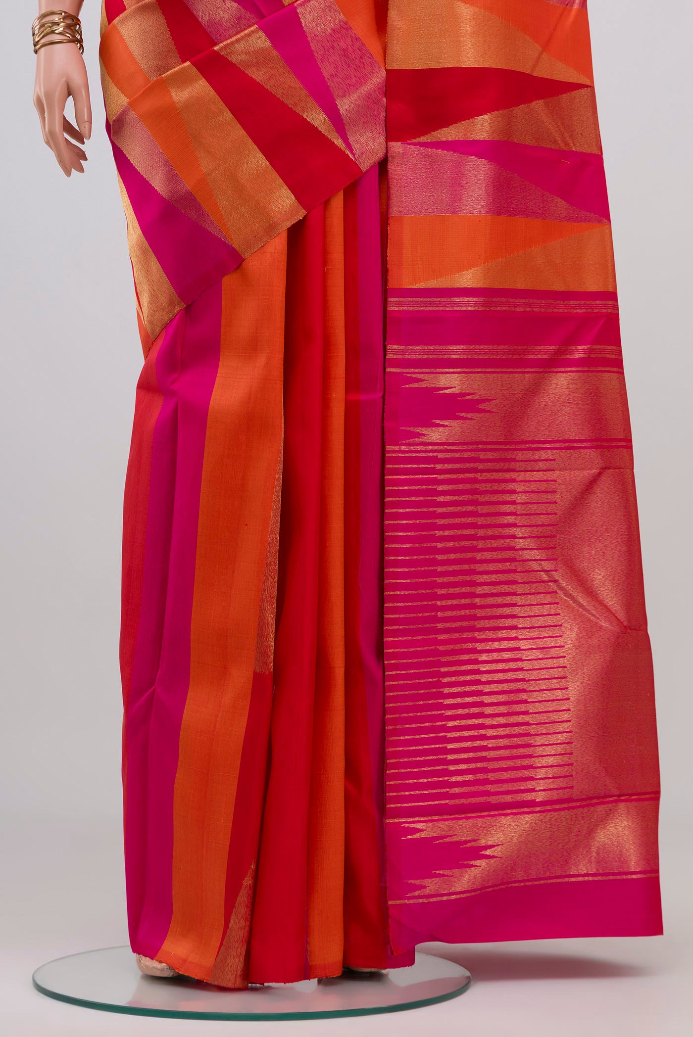 Pleats and pallu of Multi Color Kanjivaram Silk Saree with Fancy on the body and Without Border. 
