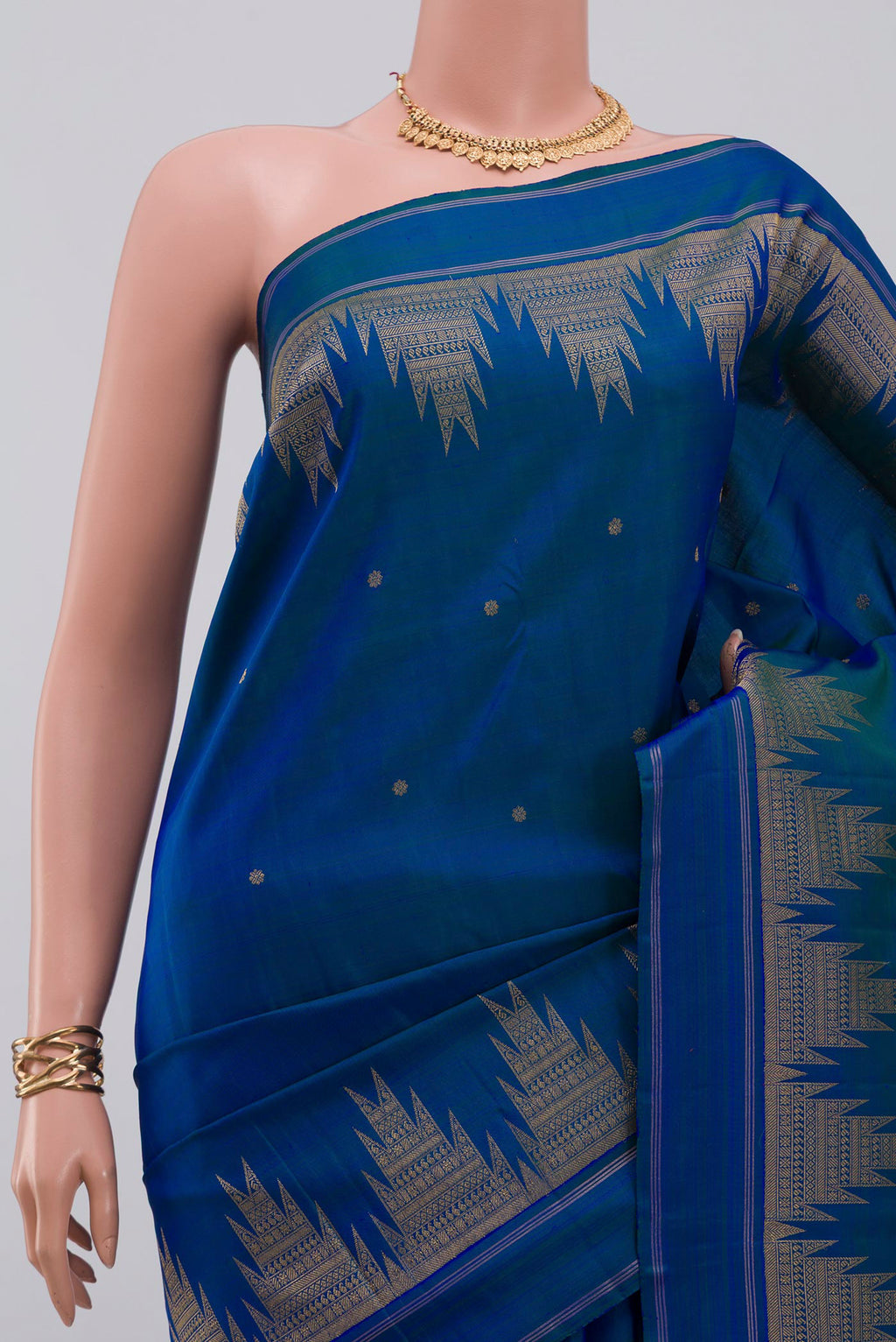 Border image of Pure Silk Pure Zari Blue Kanchipuram Saree with Zari Butta on the body and Temple Border. 