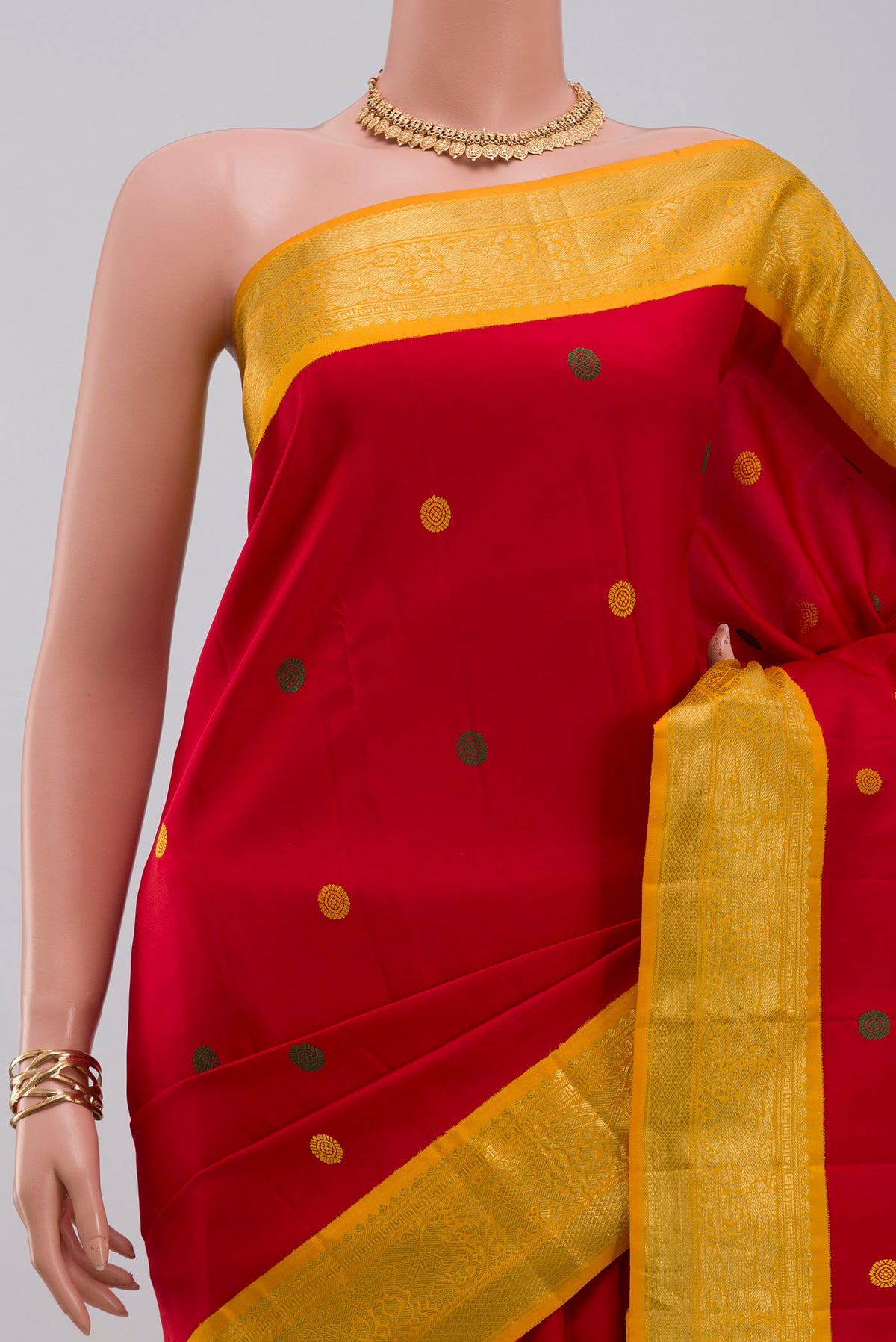 Border image of Pure Silk Pure Zari Red Kanjivaram Saree with Thread Butta on the body and Zari Border. 