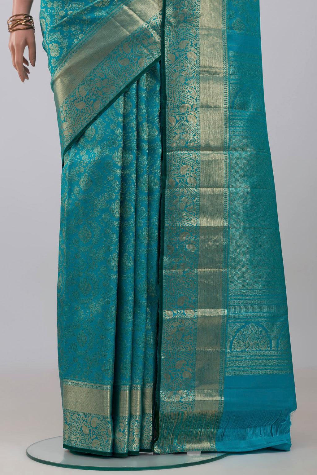 Pleats and pallu of Blue Kanjivaram Silk Saree with Zari Brocade on the body and Zari Border. 
