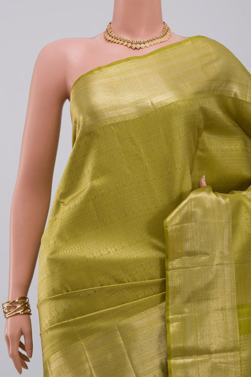 Border image of Green Kanchipuram Saree with Zari Brocade on the body and Zari Border. 